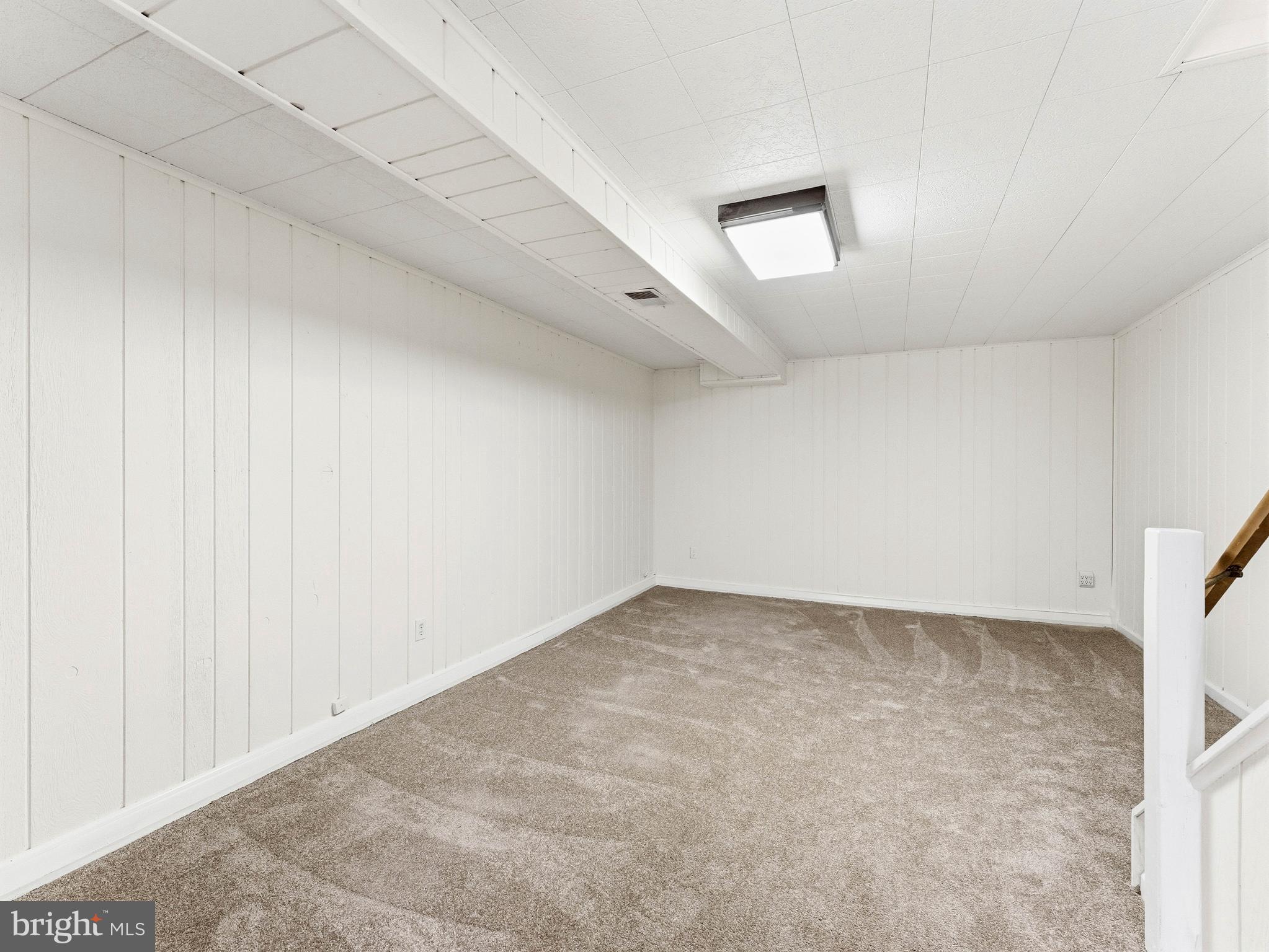 GLEN ESTS - Residential