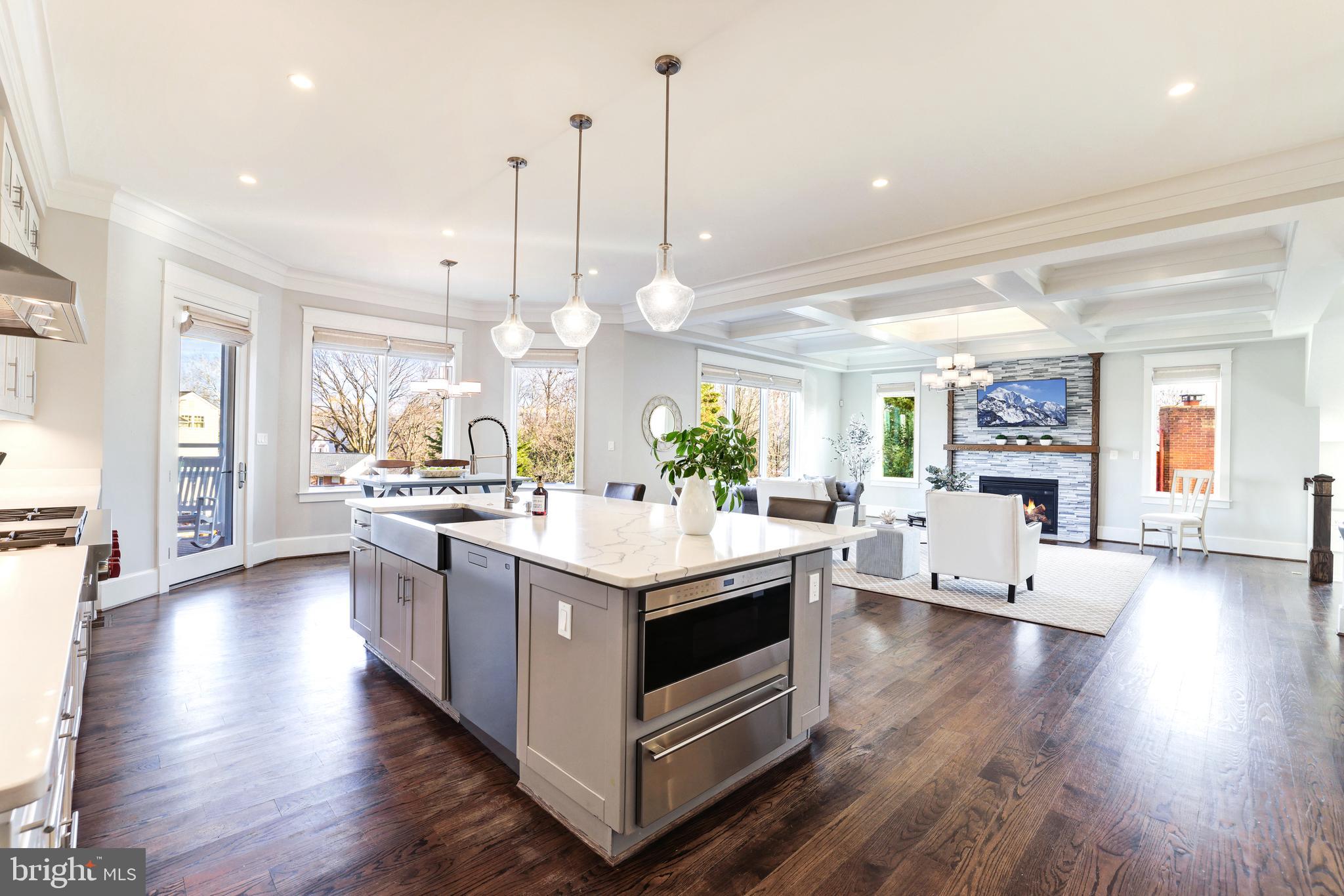 BROYHILLS MCLEAN ESTATES - Residential