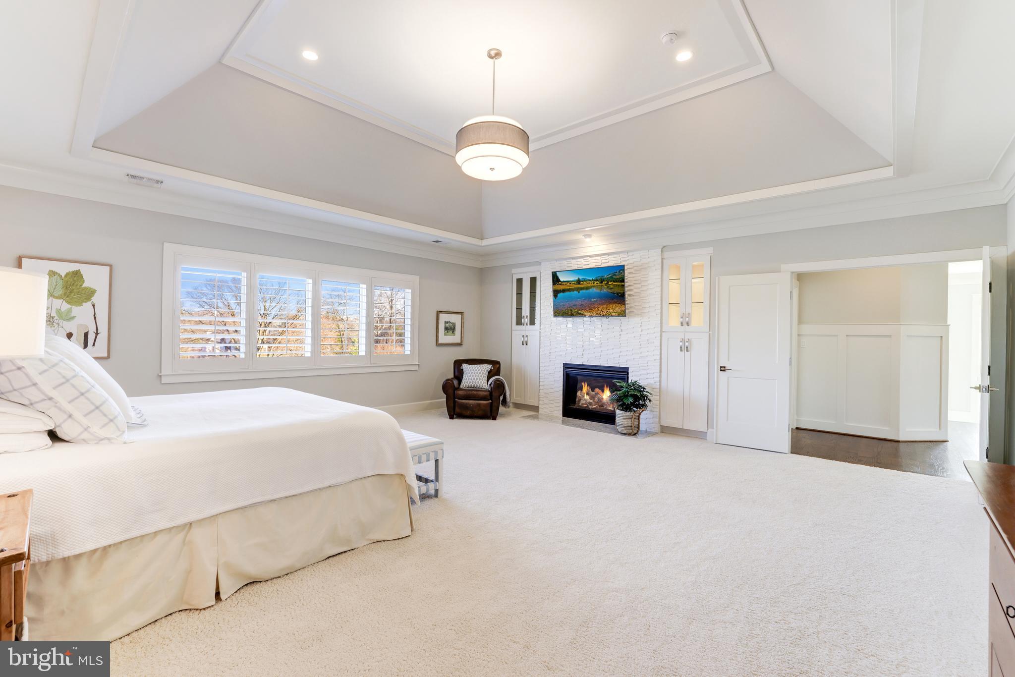 BROYHILLS MCLEAN ESTATES - Residential