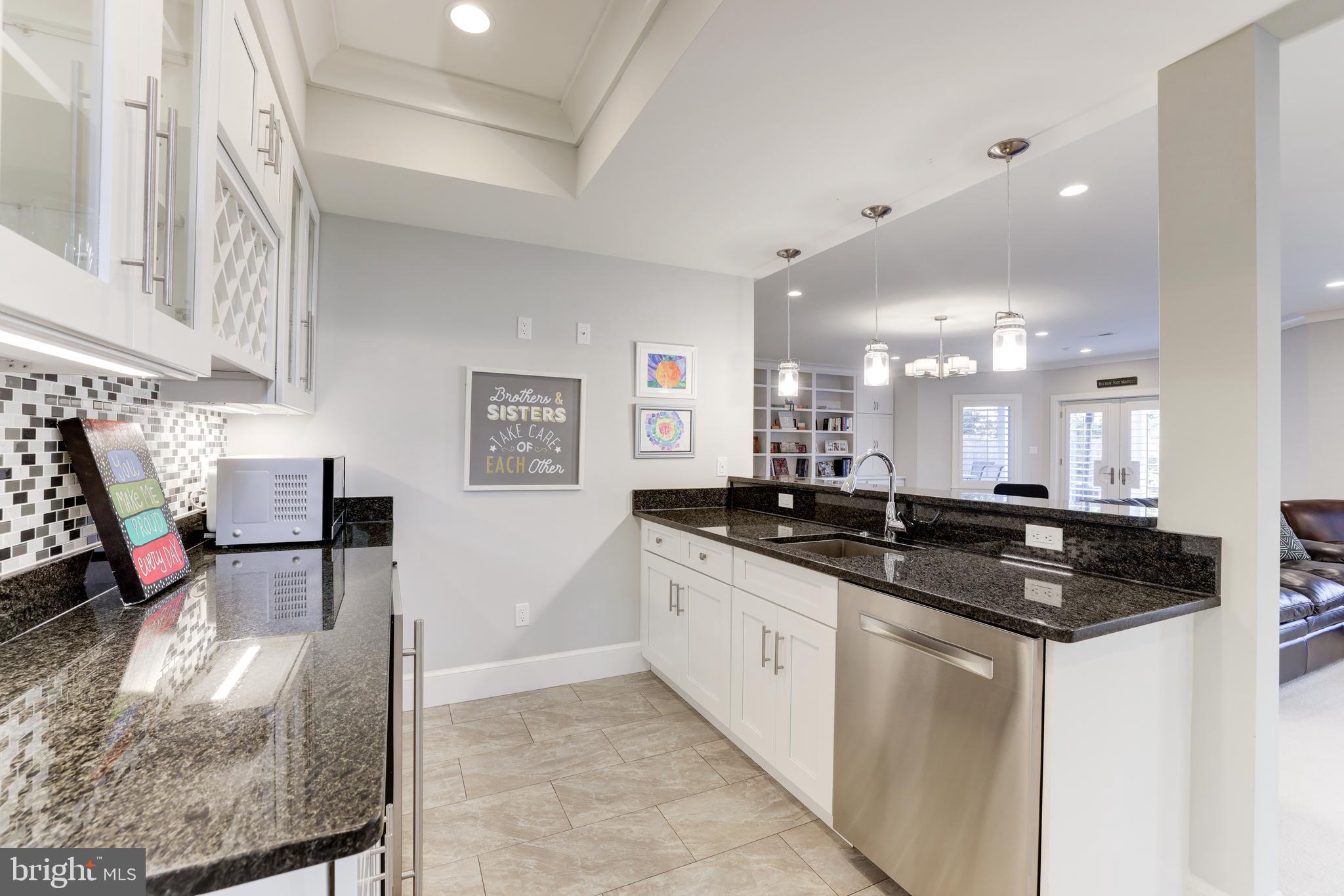 BROYHILLS MCLEAN ESTATES - Residential