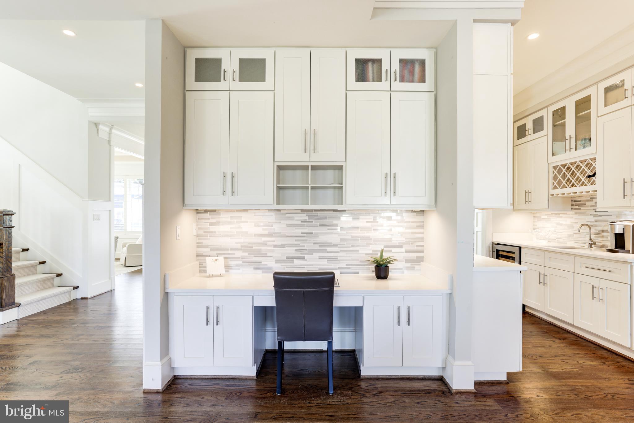 BROYHILLS MCLEAN ESTATES - Residential