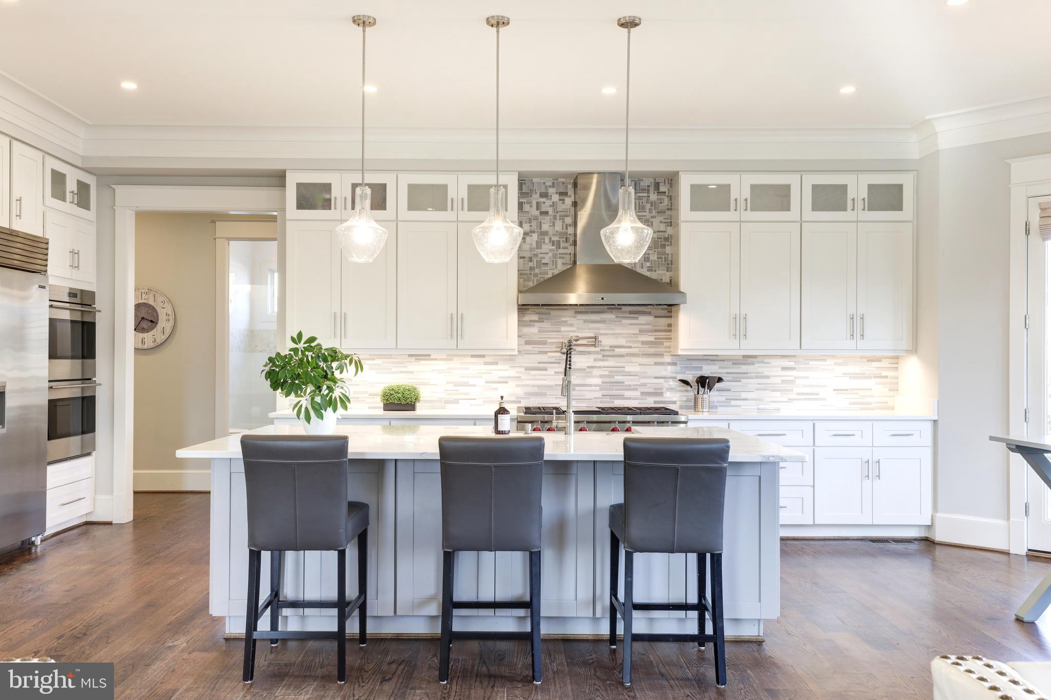 BROYHILLS MCLEAN ESTATES - Residential