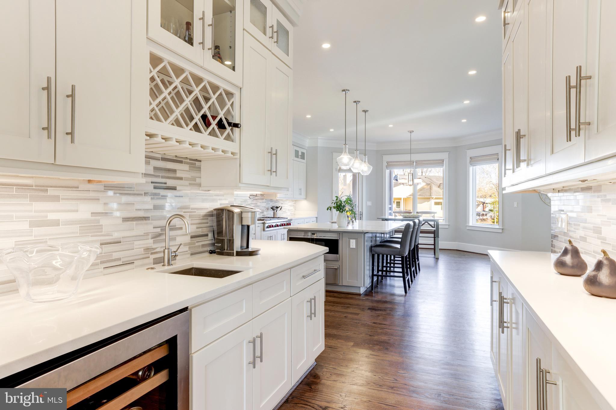 BROYHILLS MCLEAN ESTATES - Residential