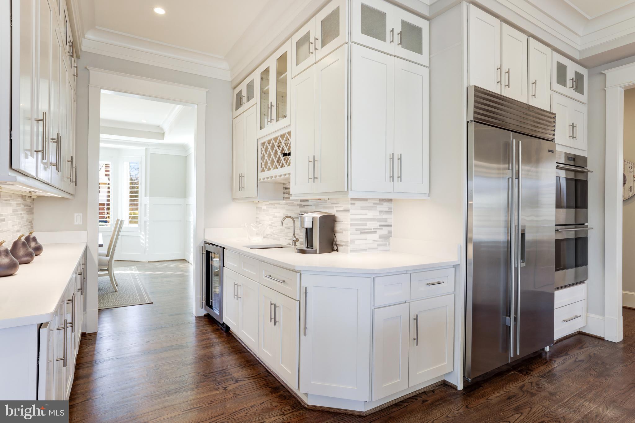 BROYHILLS MCLEAN ESTATES - Residential