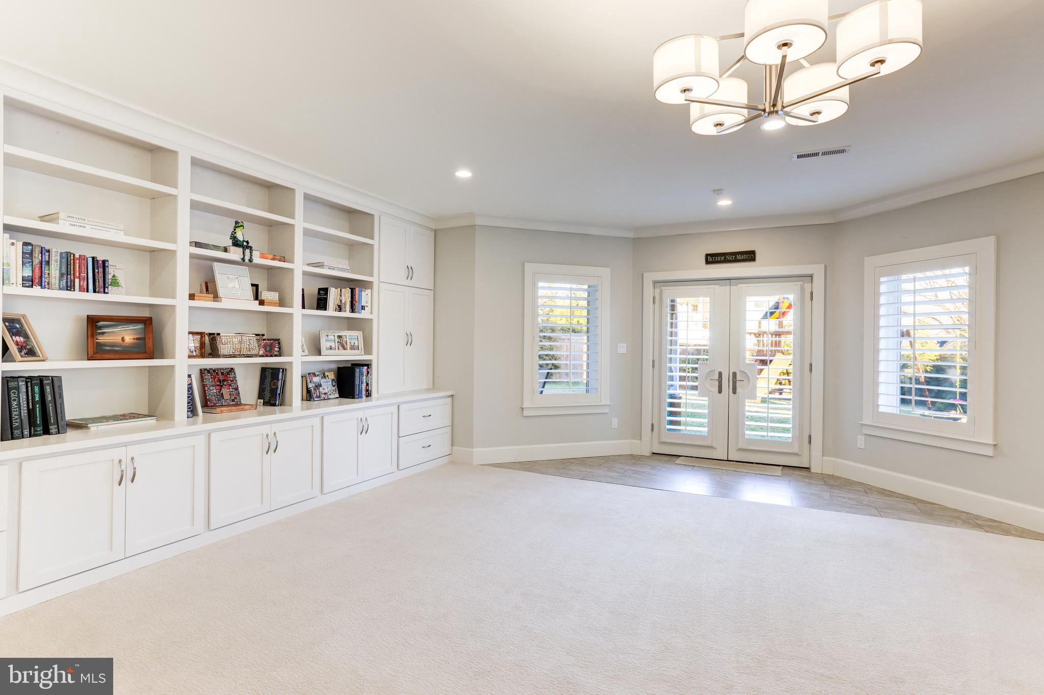 BROYHILLS MCLEAN ESTATES - Residential