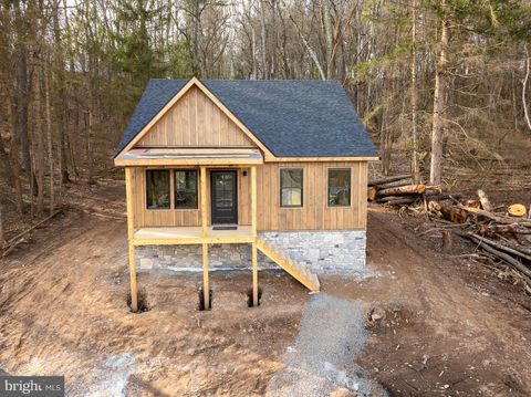 226 N HAMMOND STREET OAKLAND MD 21550