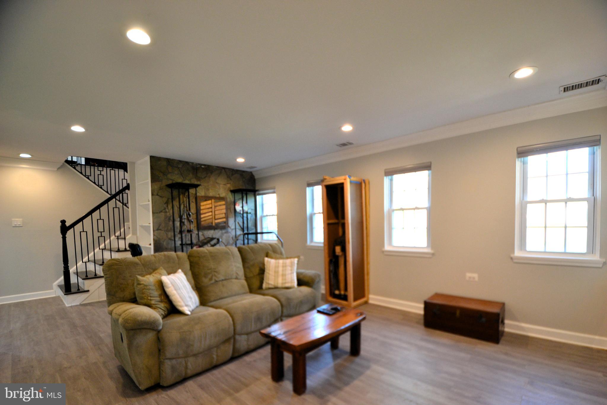 BURKE CENTRE - Residential