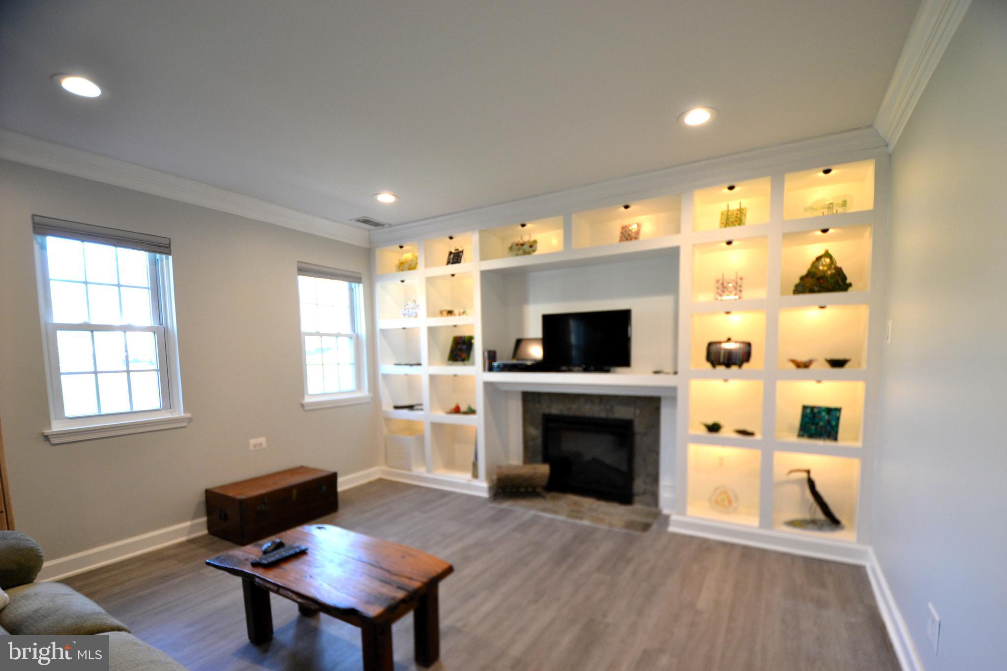 BURKE CENTRE - Residential