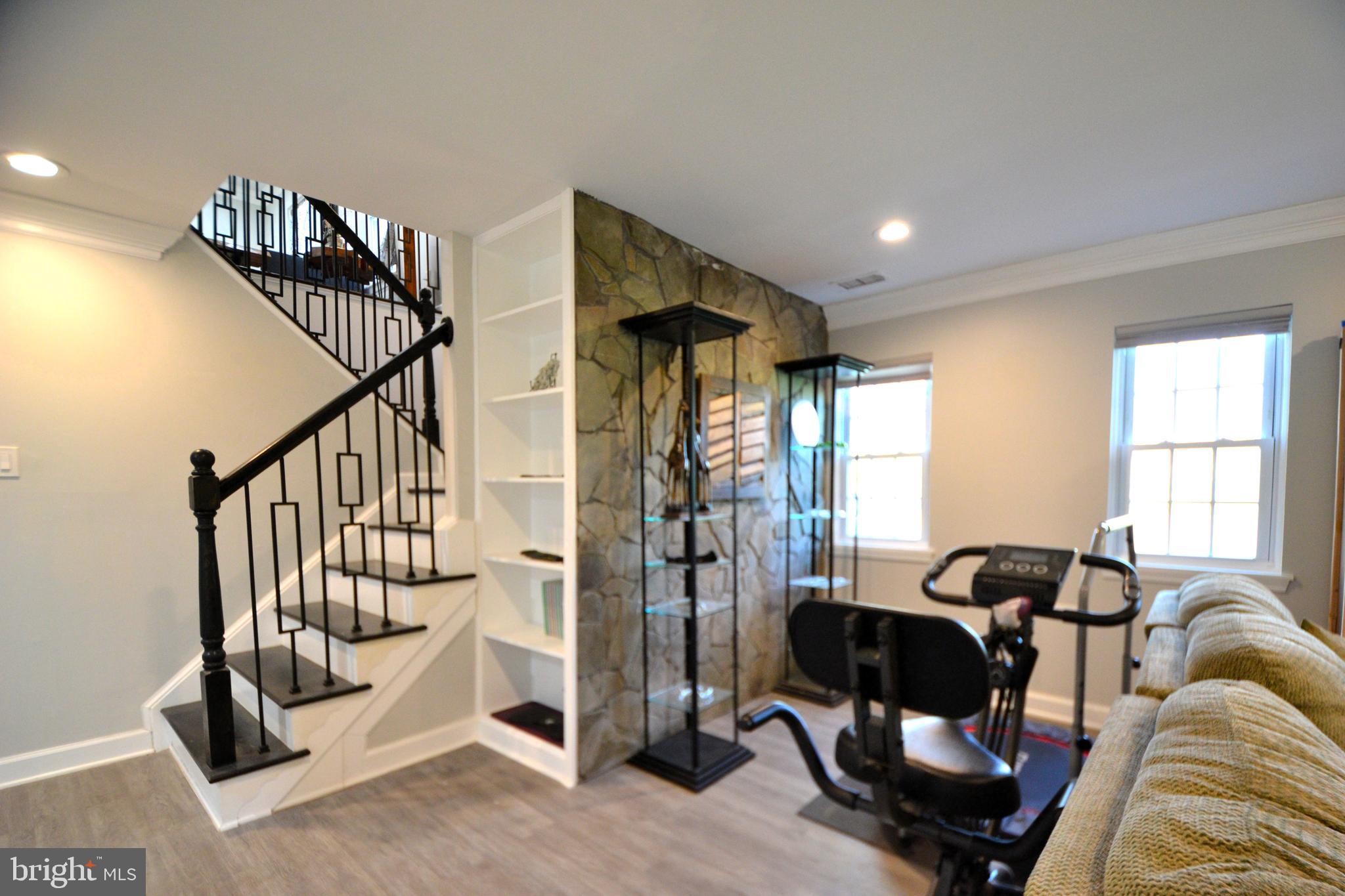 BURKE CENTRE - Residential