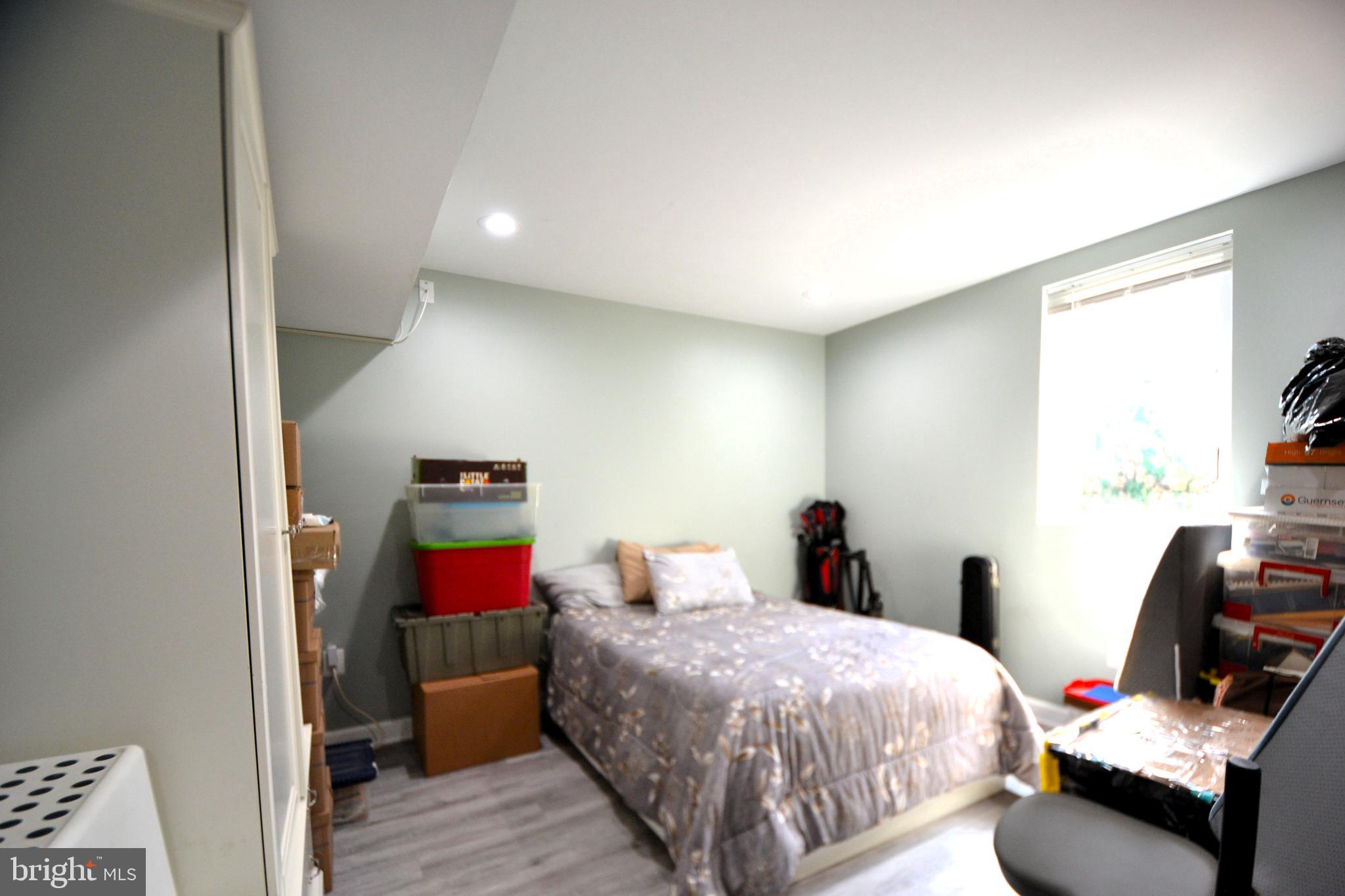 BURKE CENTRE - Residential