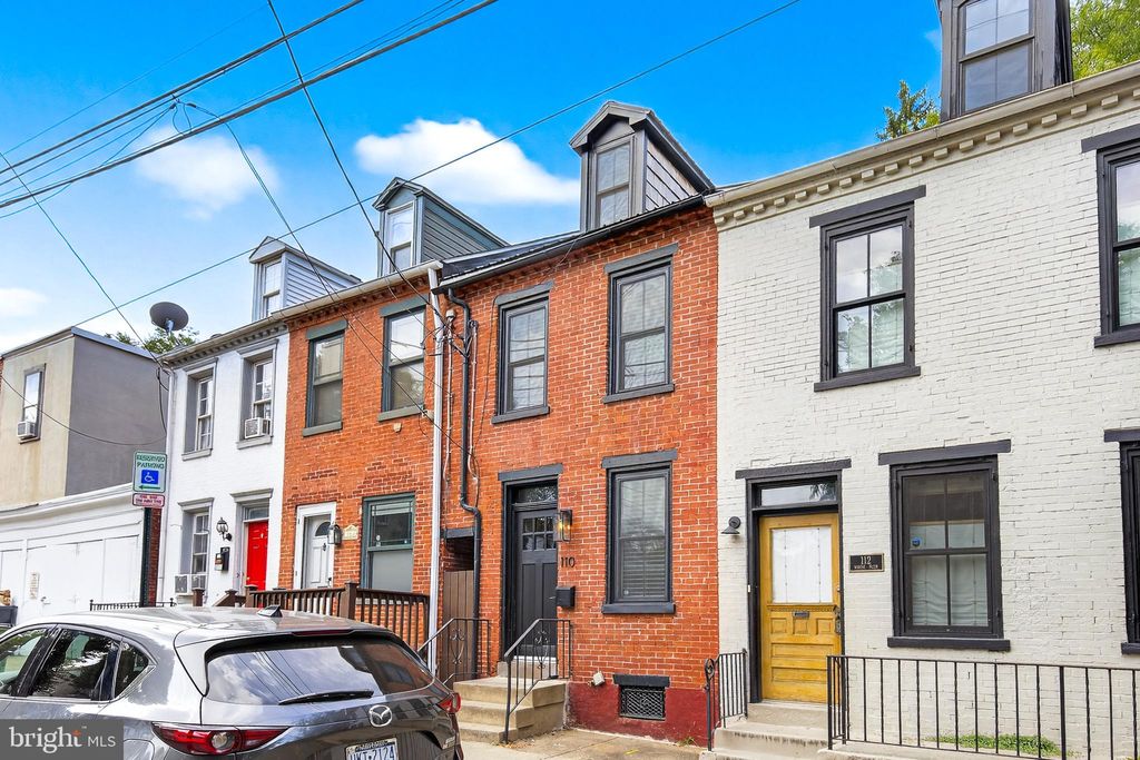 Photo of 110 N Plum Street, LANCASTER, PA 17602 (MLS # PALA2074750)
