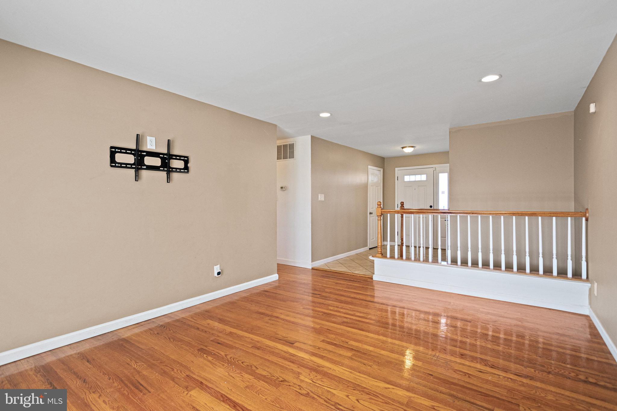 HILLCREST HEIGHTS - Residential Lease