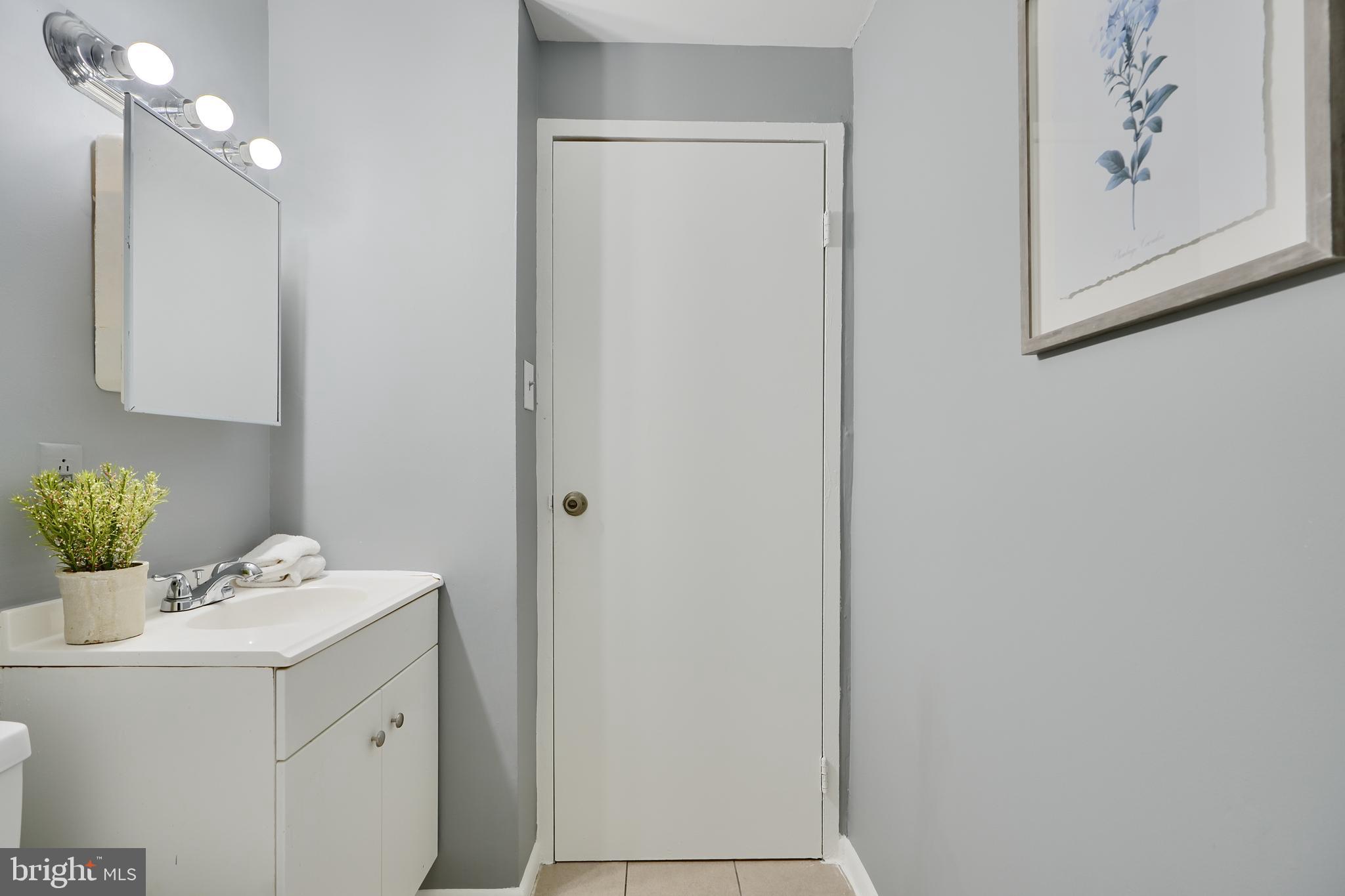 WINDMILL SQUARE - Residential