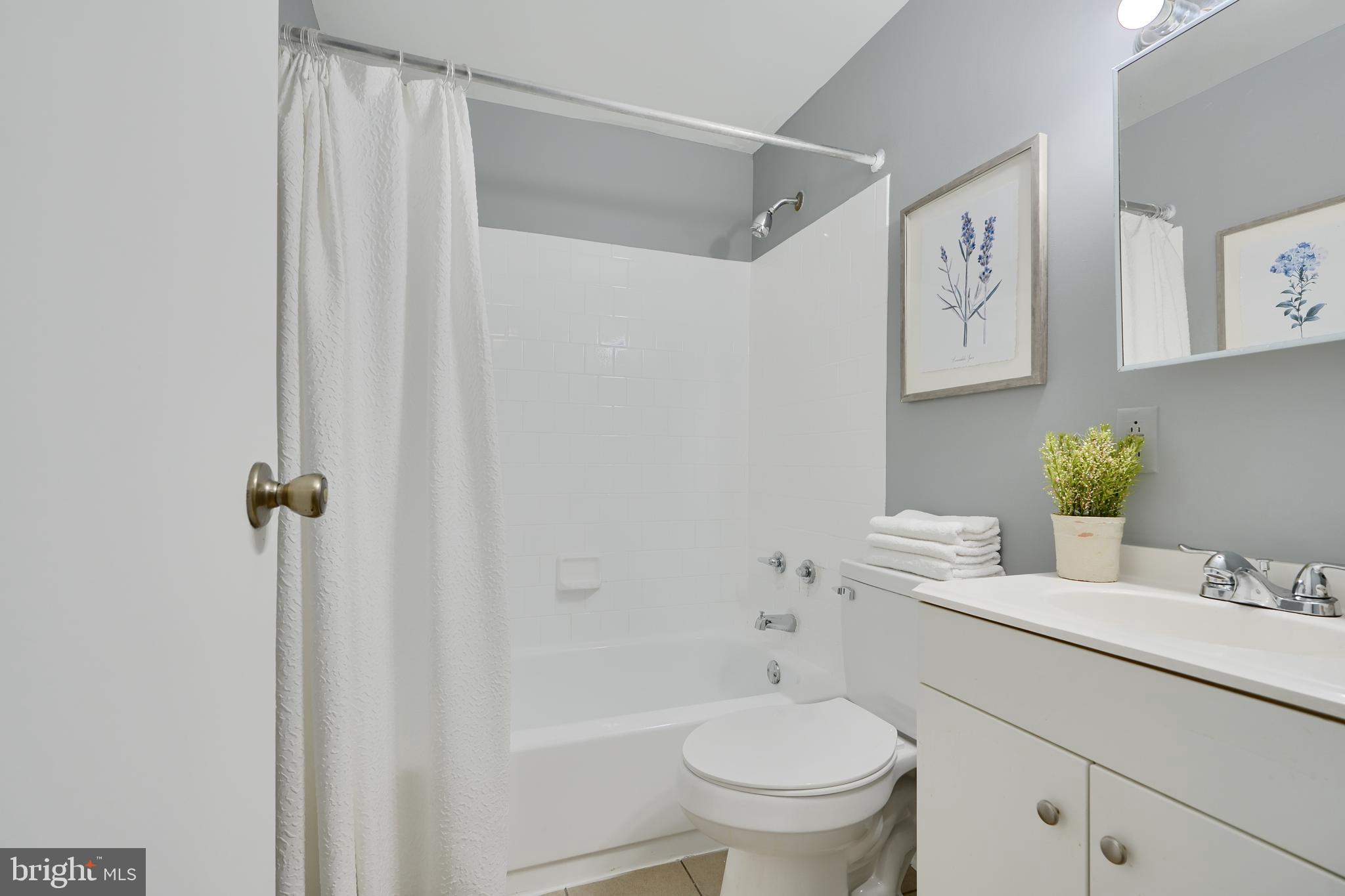 WINDMILL SQUARE - Residential