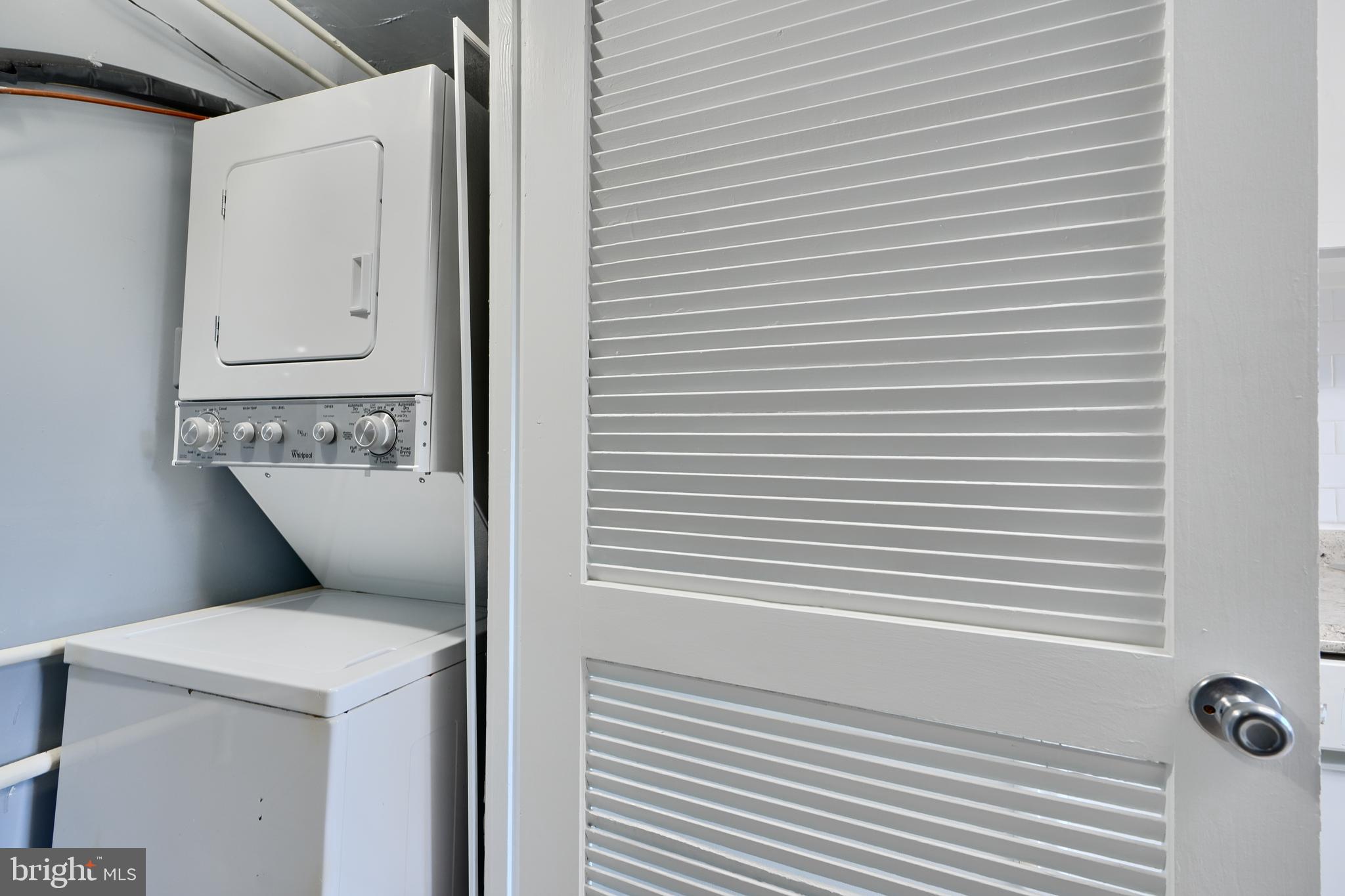 WINDMILL SQUARE - Residential