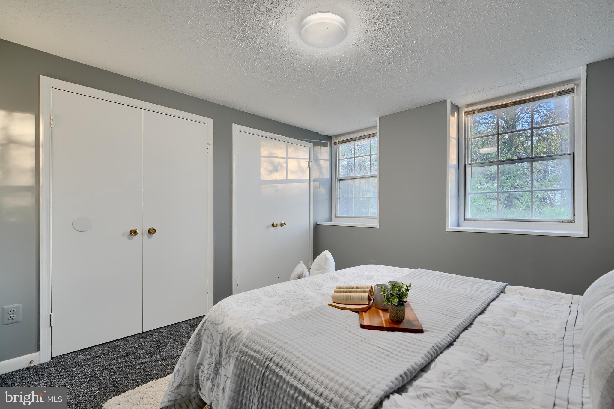 WINDMILL SQUARE - Residential