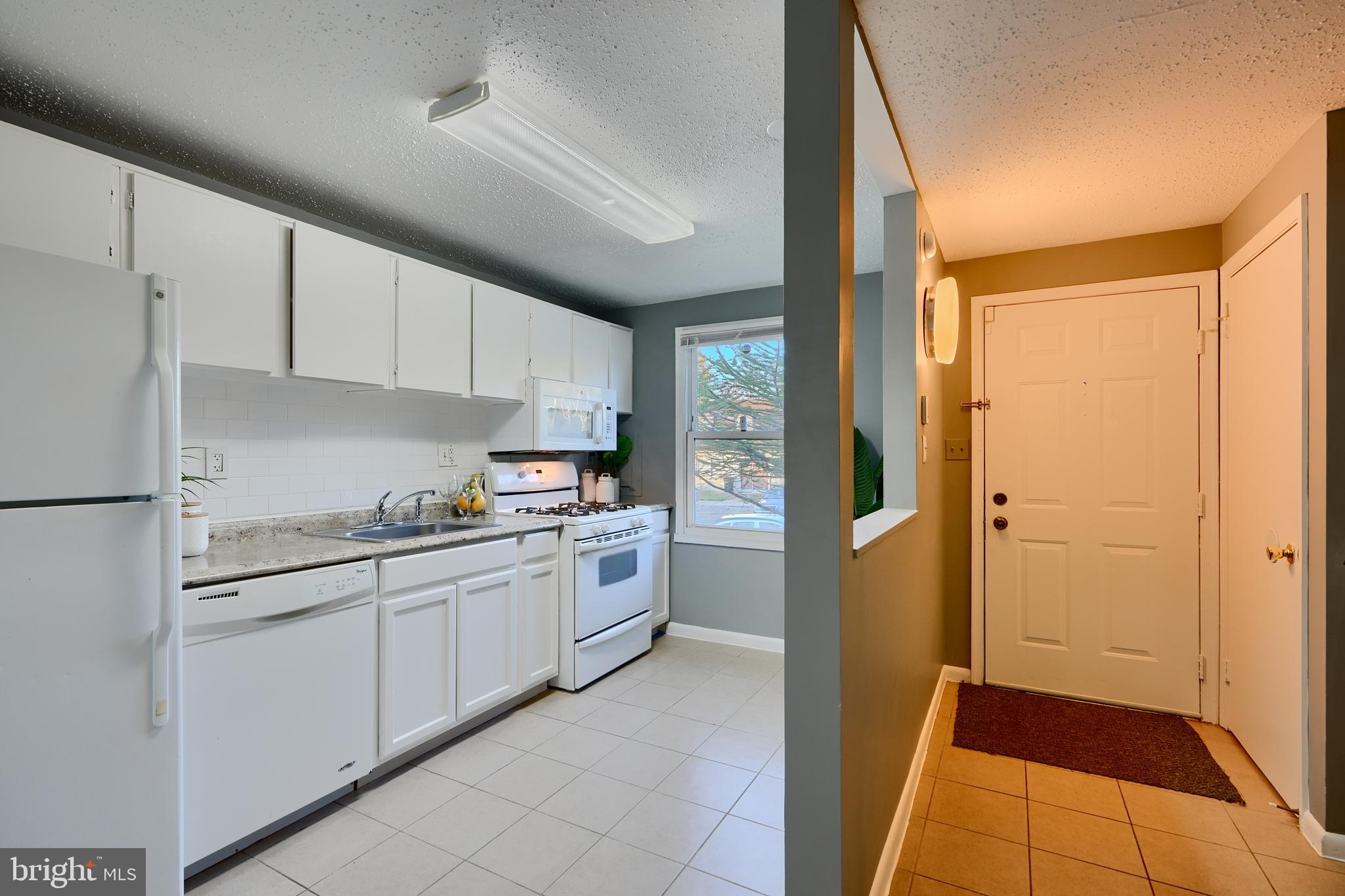 WINDMILL SQUARE - Residential