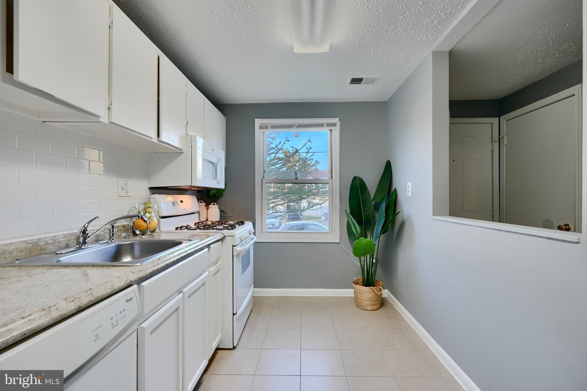 WINDMILL SQUARE - Residential