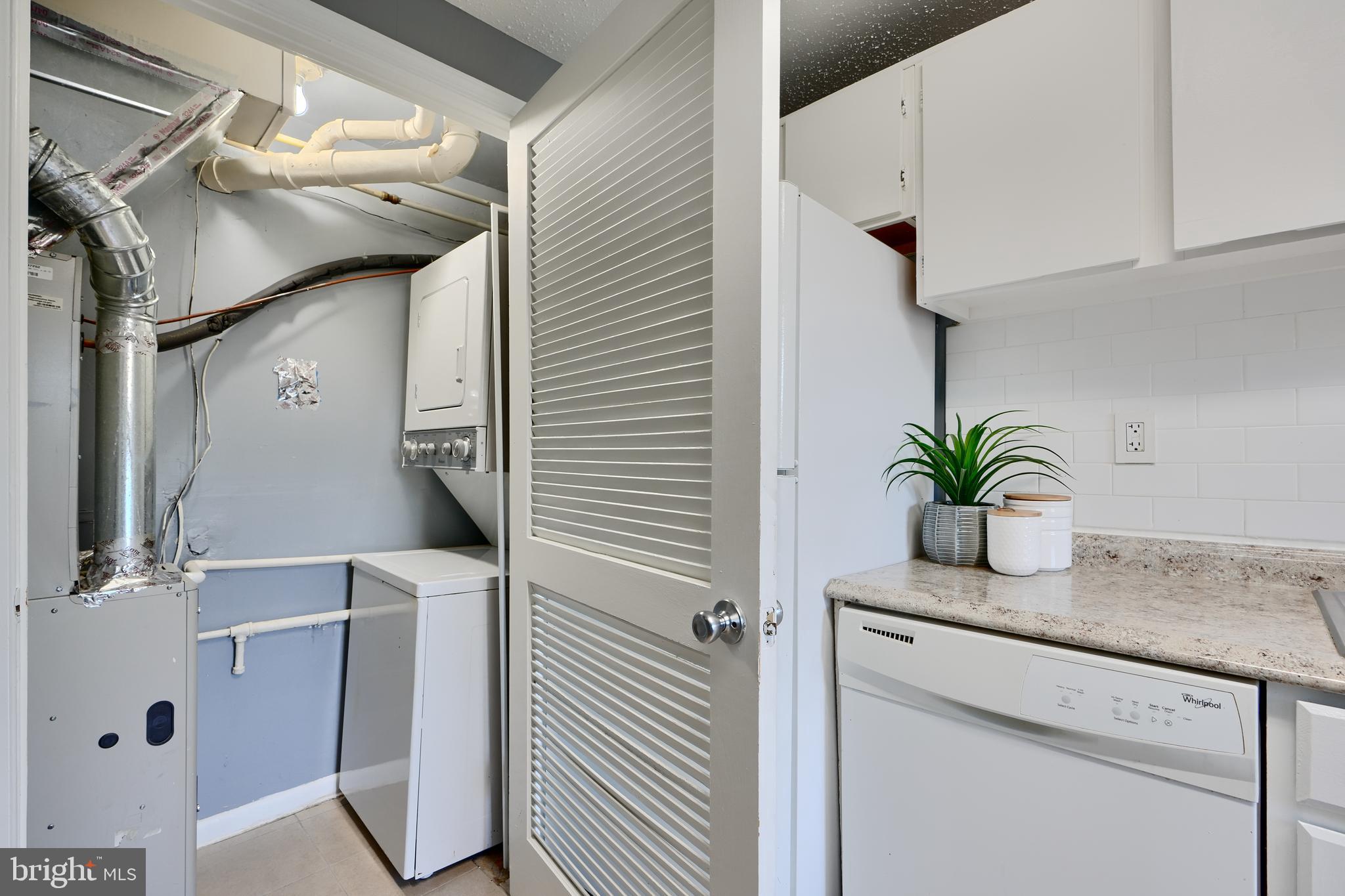 WINDMILL SQUARE - Residential