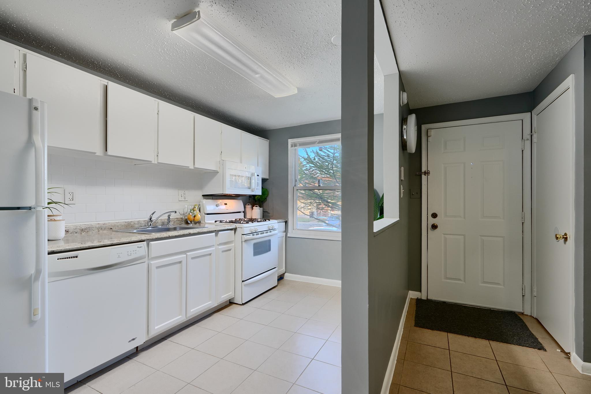 WINDMILL SQUARE - Residential