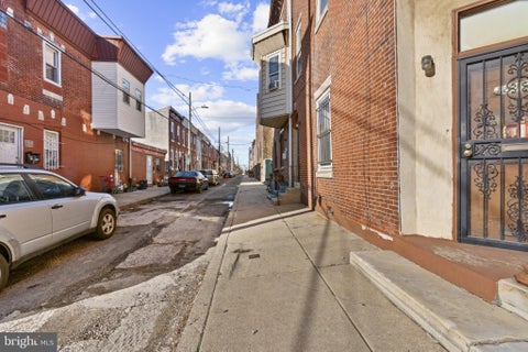 Homes For Sale - 1812 S 5th Street<br/> PHILADELPHIA, PA 19148