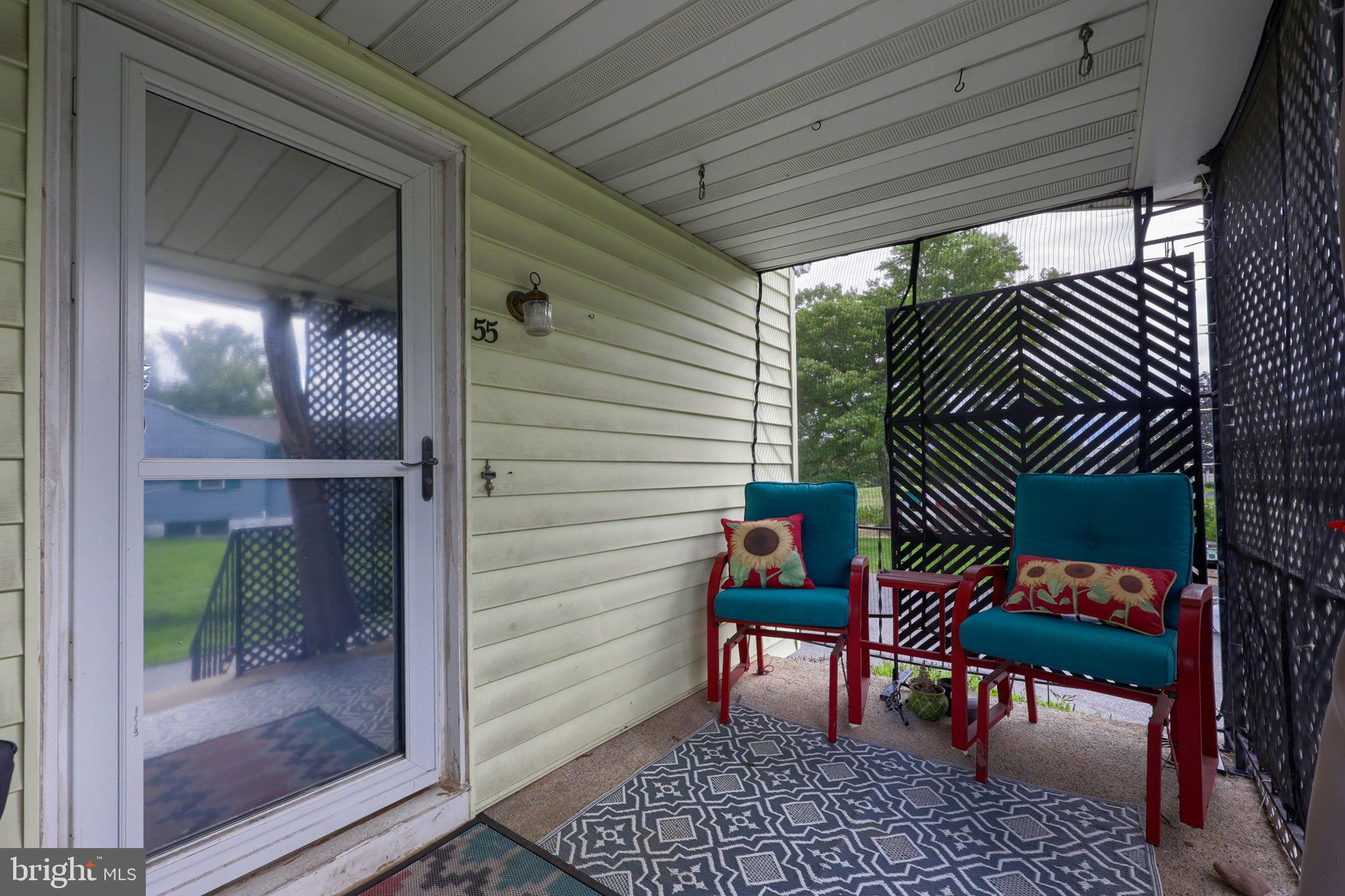 55 LARKSPUR LN