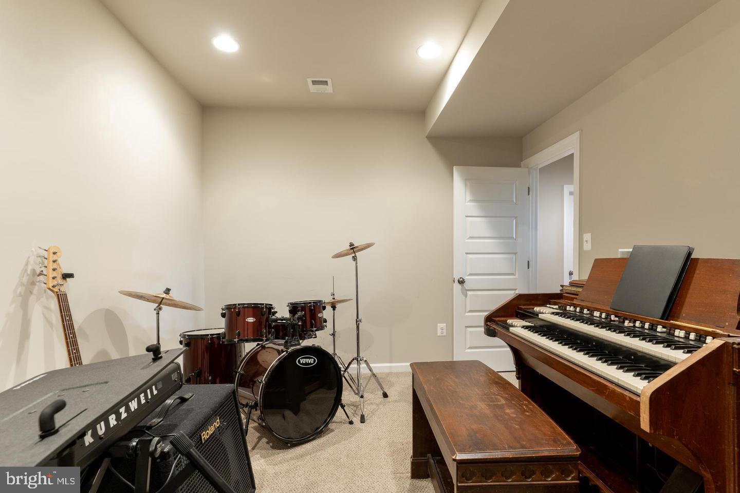 VILLAGES OF SAVANNAH - Residential Lease