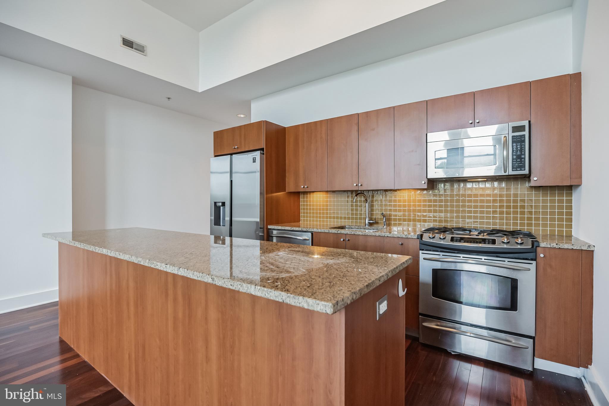 WASHINGTON SQ WEST - Residential Lease