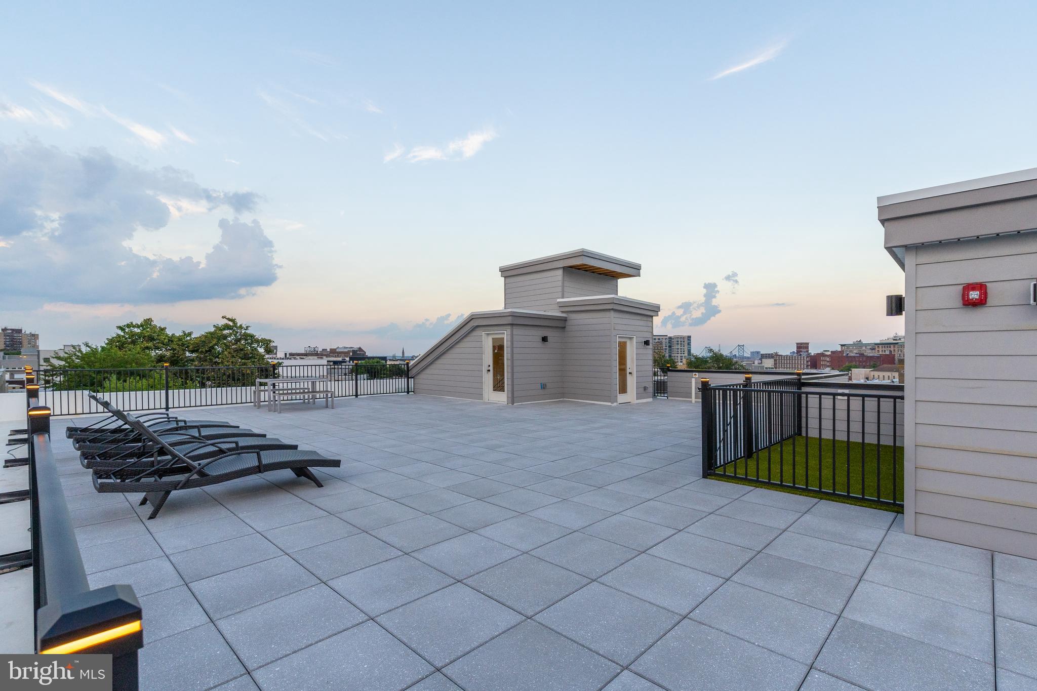 FAIRMOUNT - Residential Lease