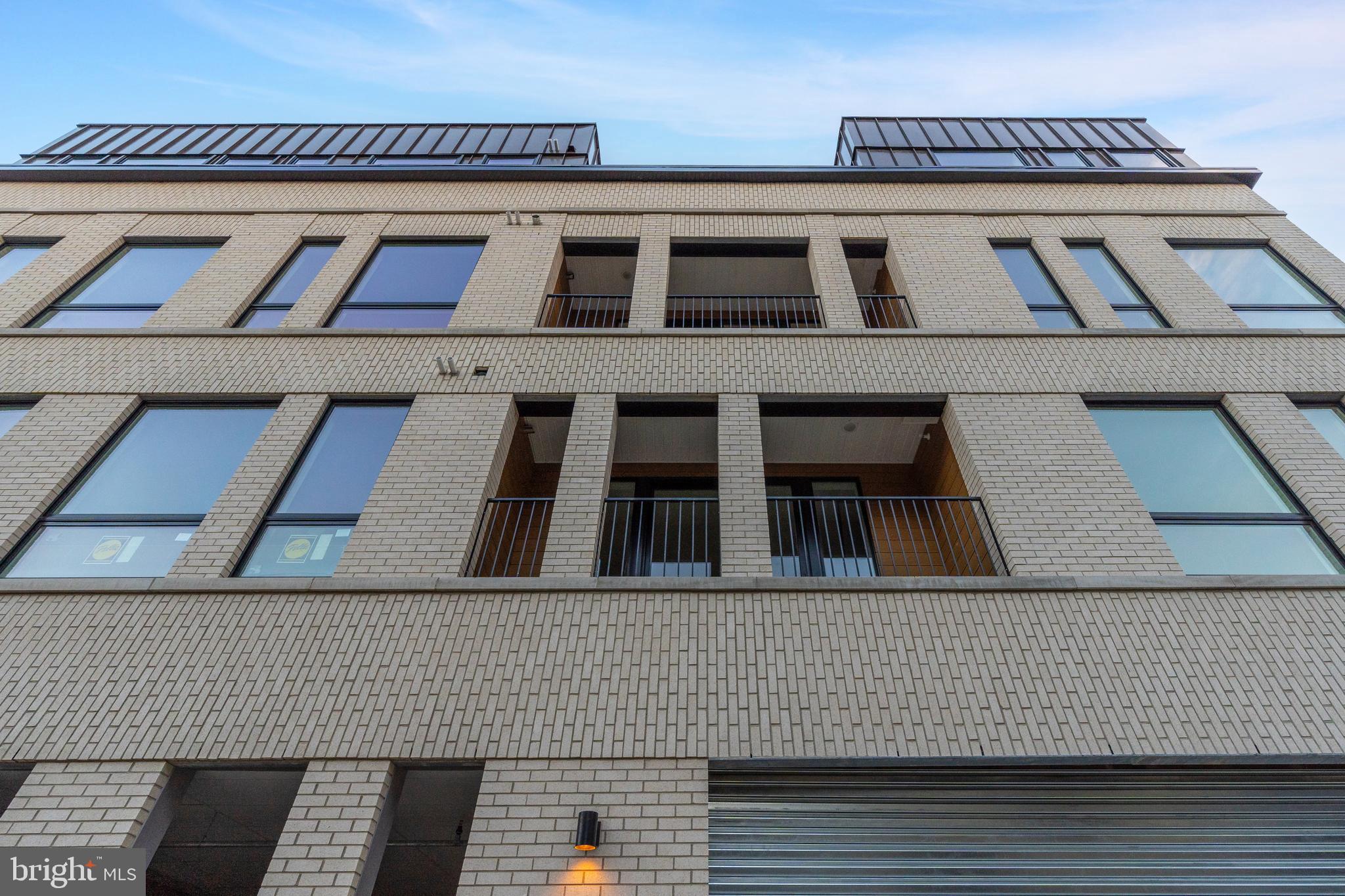 FAIRMOUNT - Residential Lease