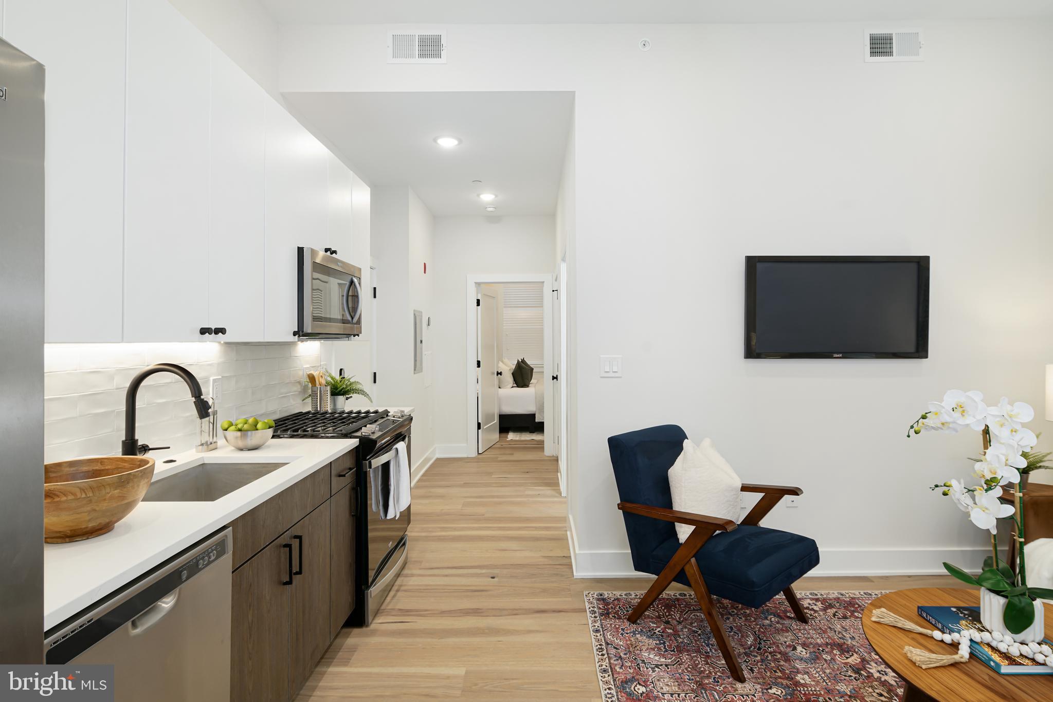 FAIRMOUNT - Residential Lease