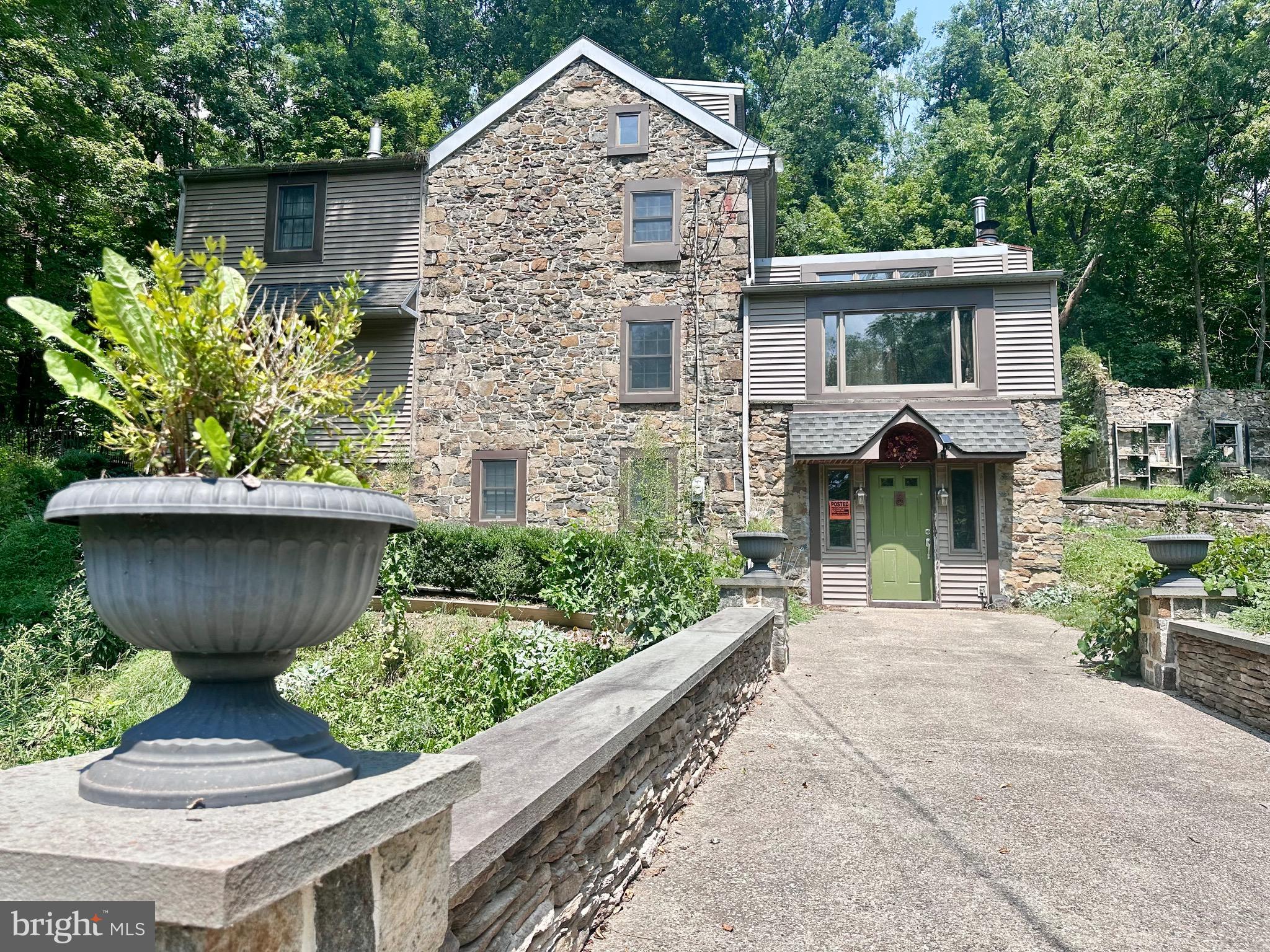 1004 CALIFORNIA ROAD