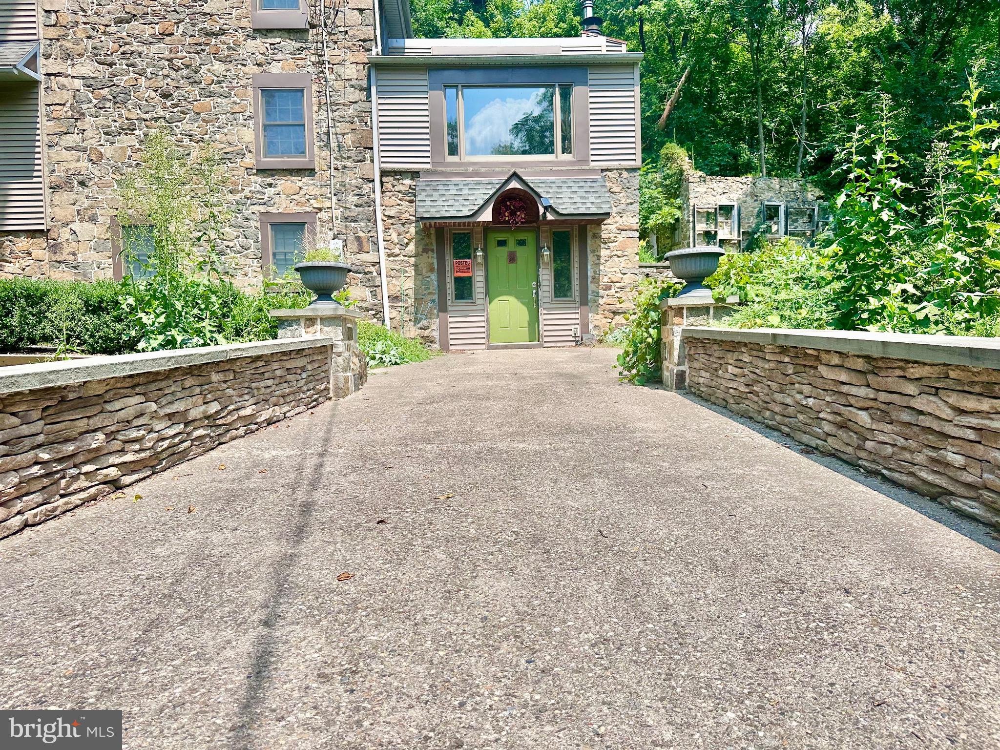 1004 CALIFORNIA ROAD