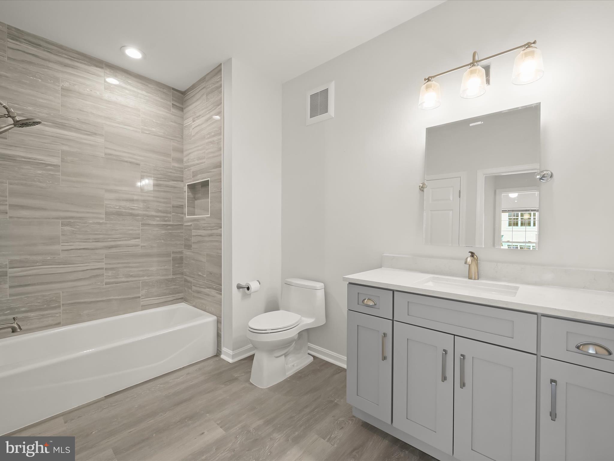 TOWN CENTER - Residential