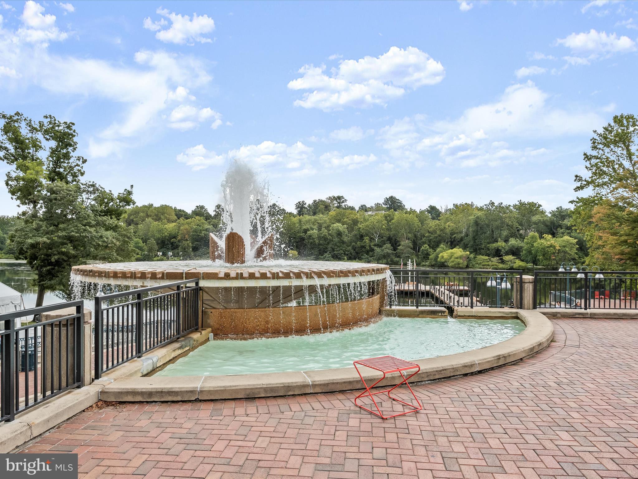 TOWN CENTER - Residential