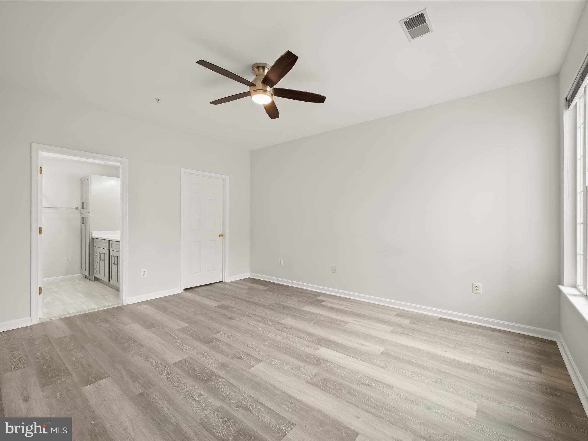 TOWN CENTER - Residential