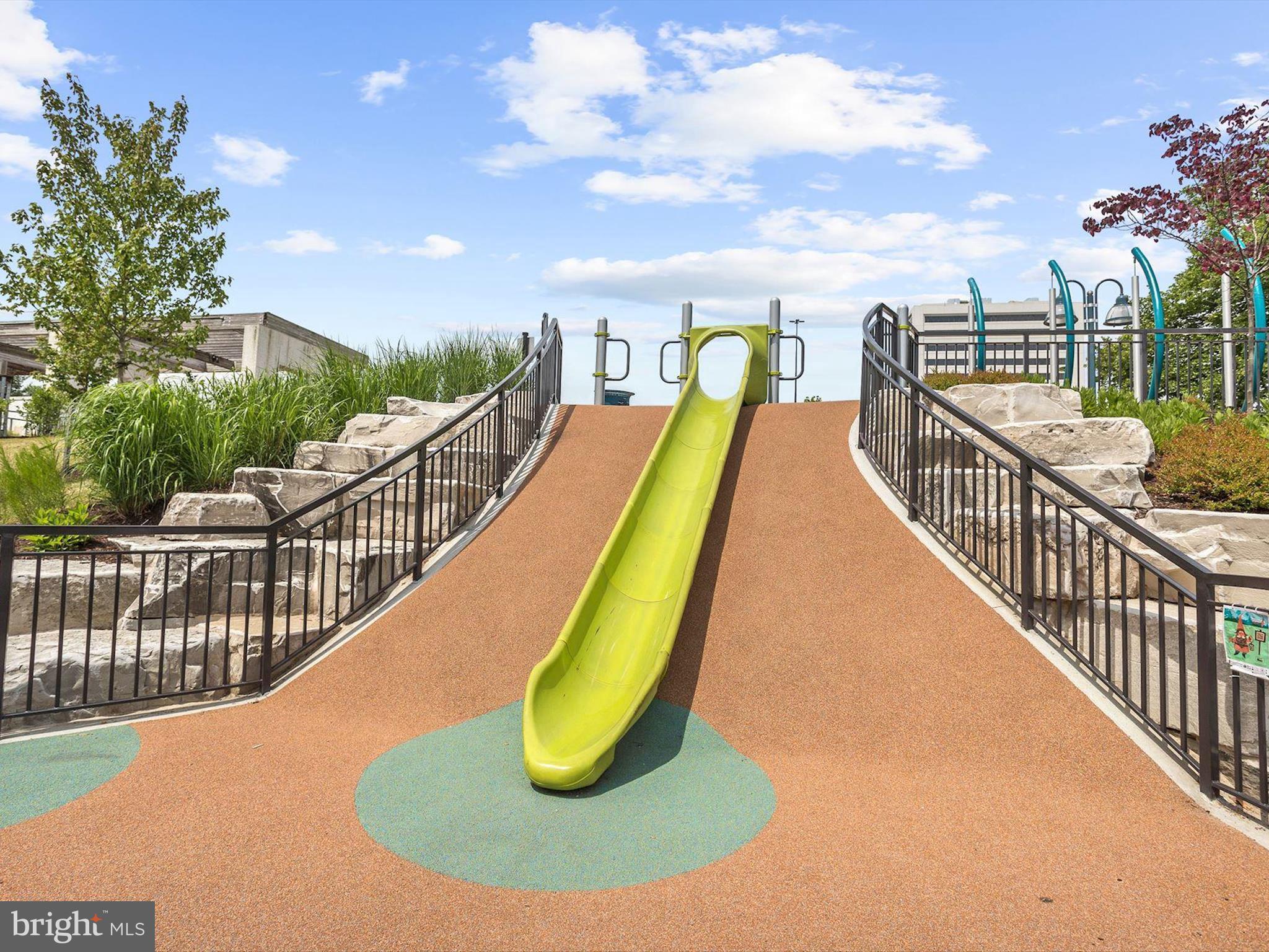 TOWN CENTER - Residential