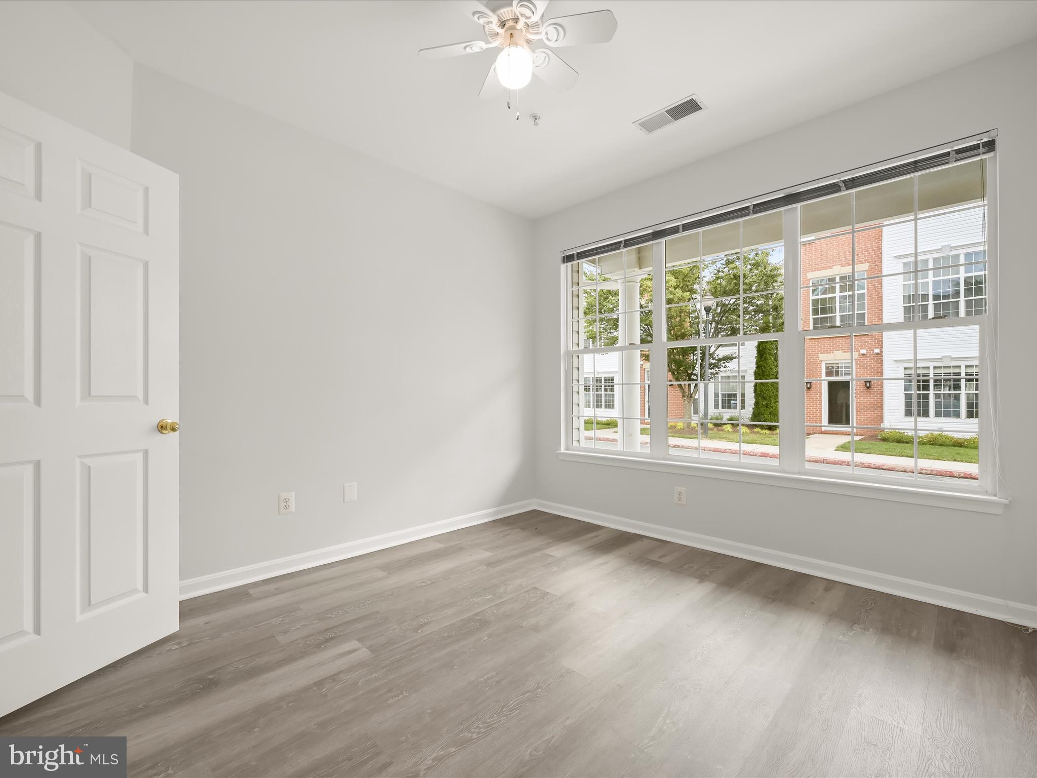 TOWN CENTER - Residential