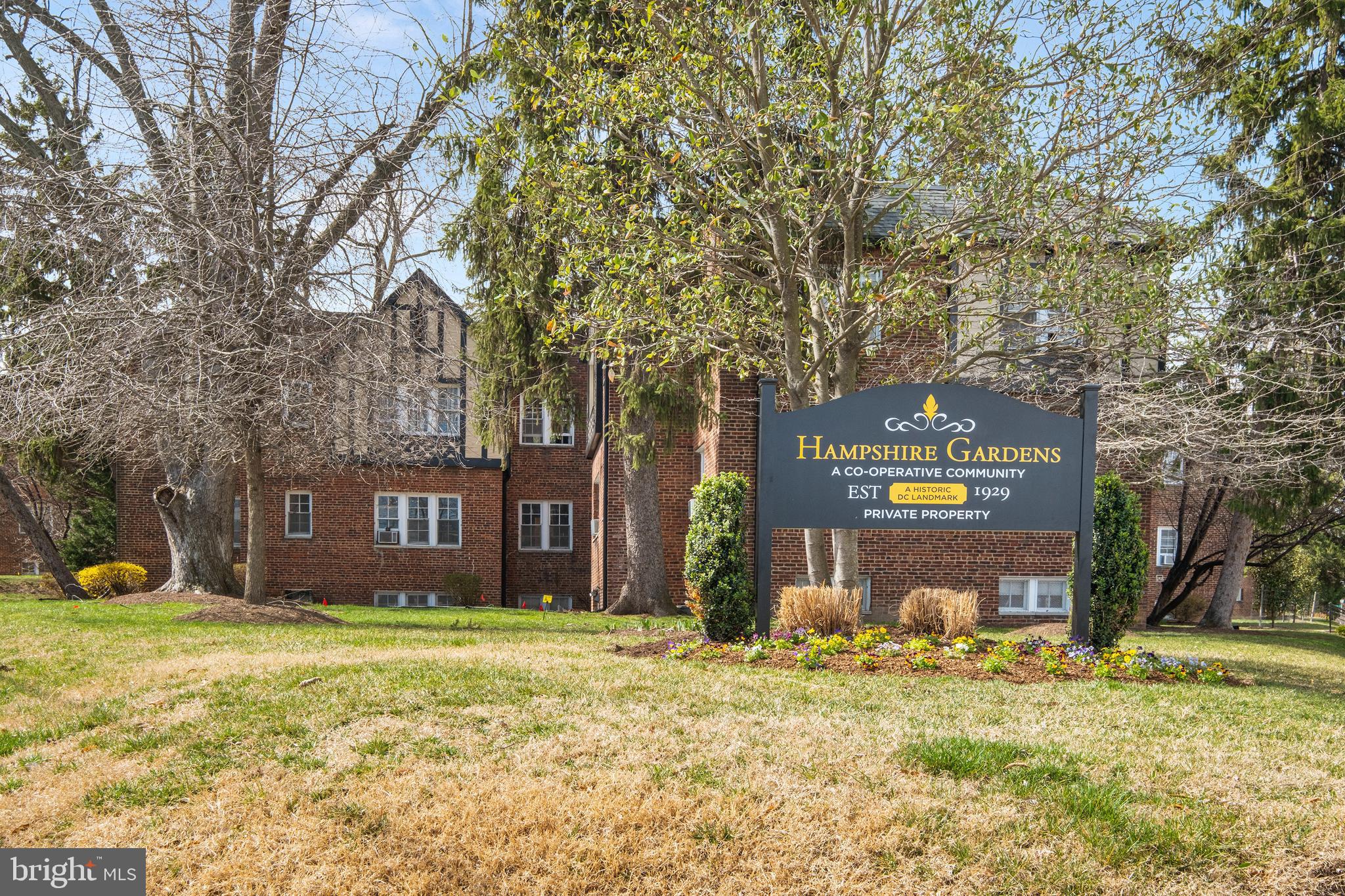 208 FARRAGUT STREET NW 207