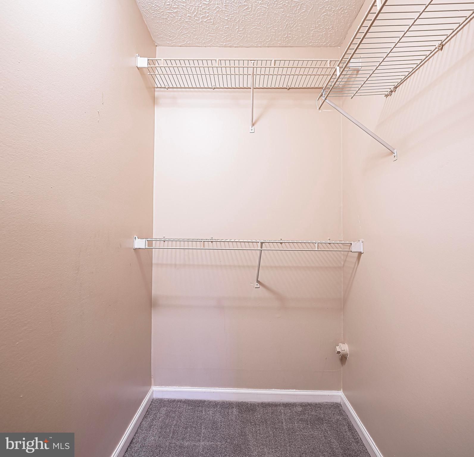 WOODBRIDGE CENTER - Residential