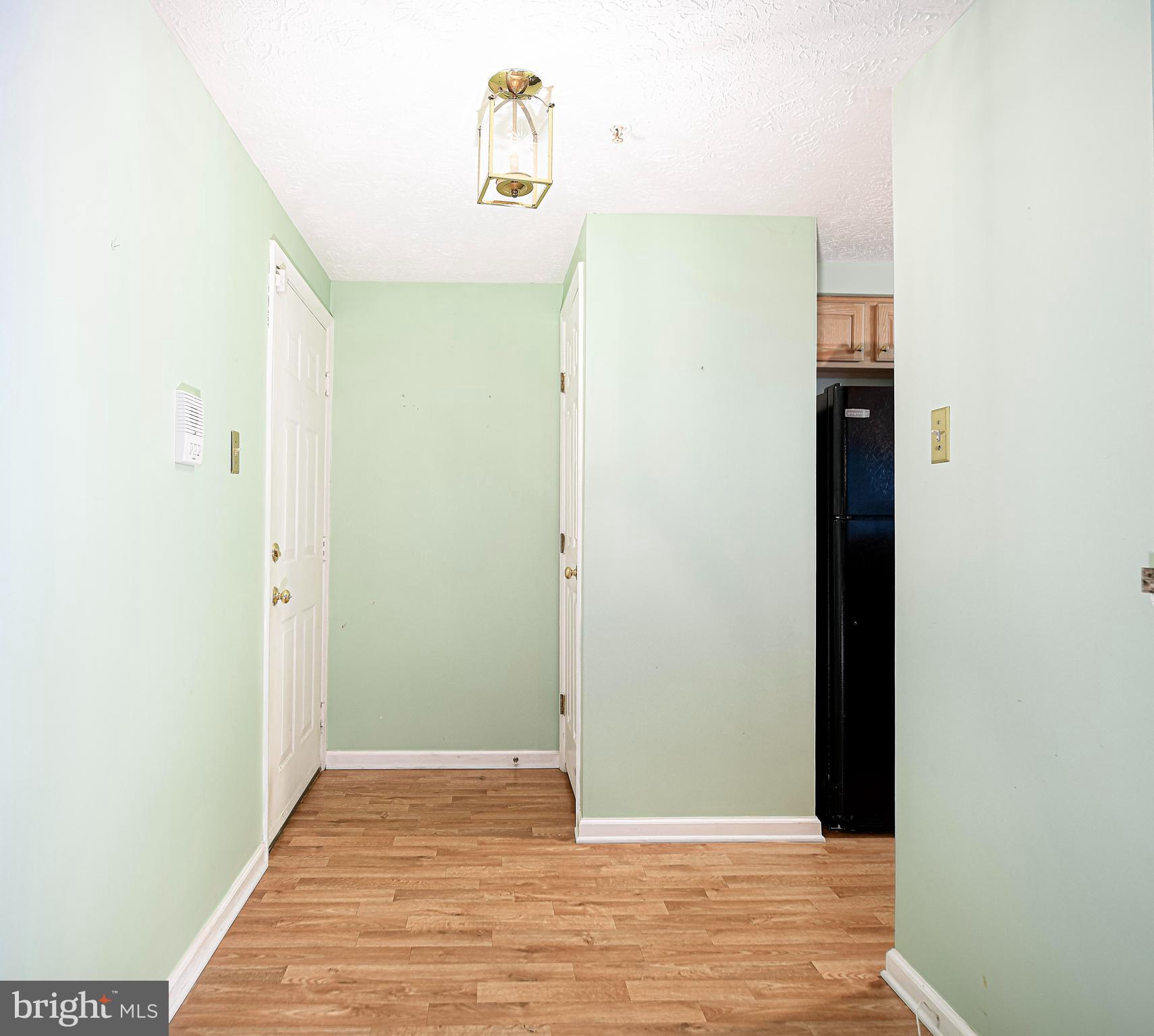 WOODBRIDGE CENTER - Residential