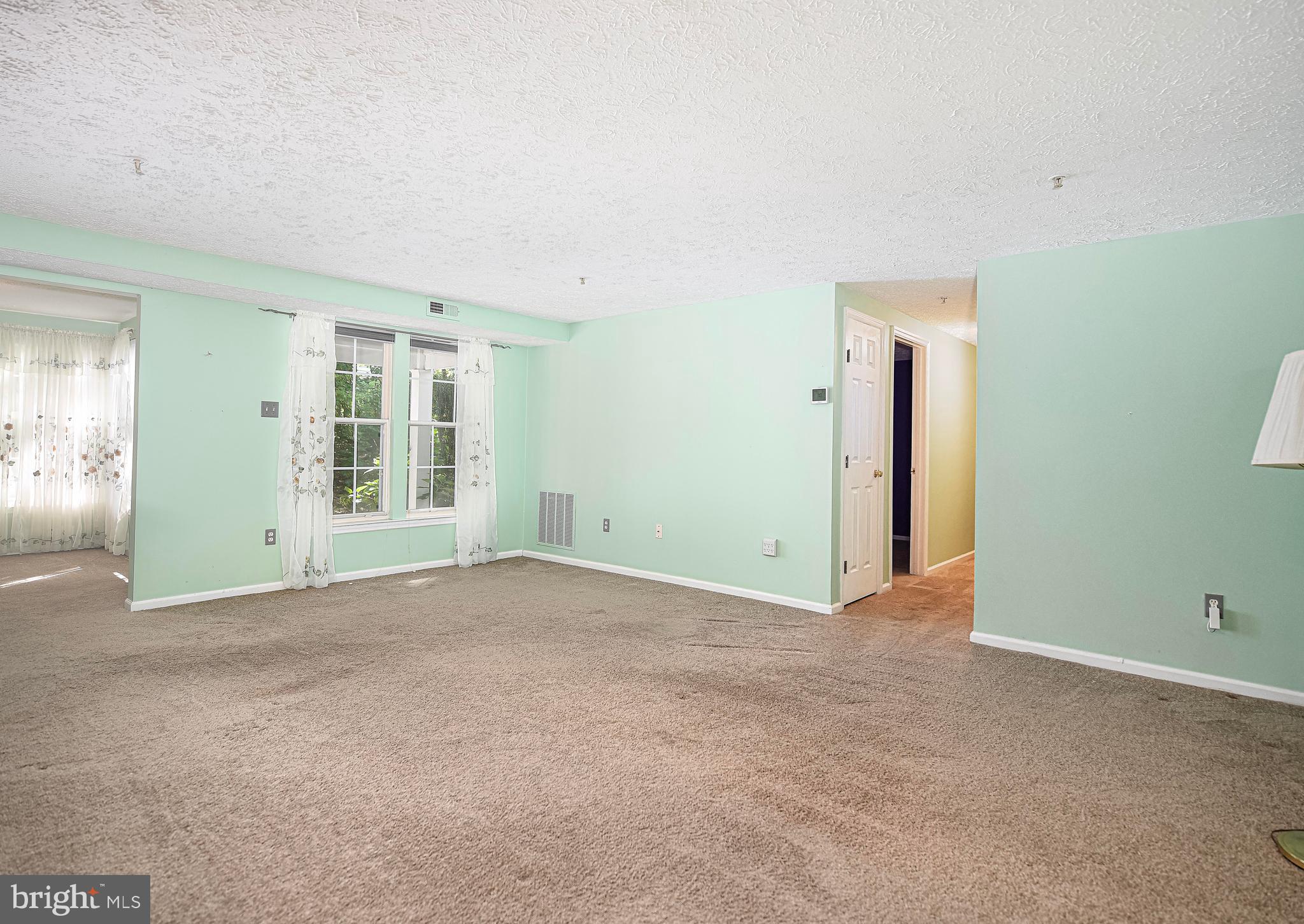 WOODBRIDGE CENTER - Residential