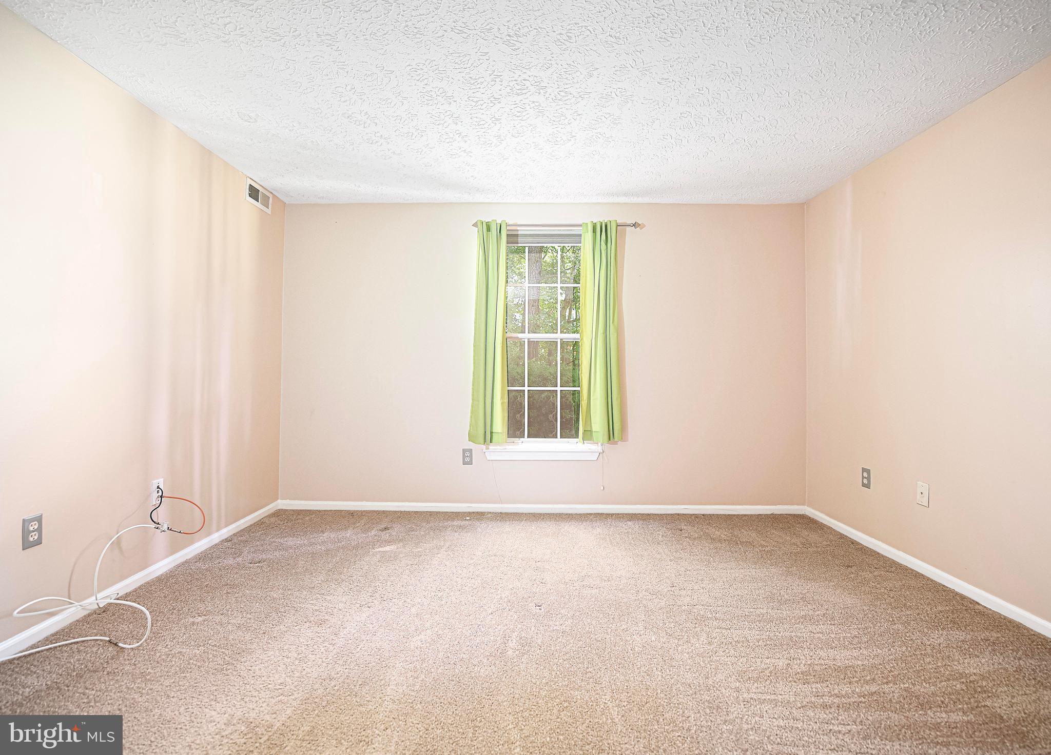 WOODBRIDGE CENTER - Residential