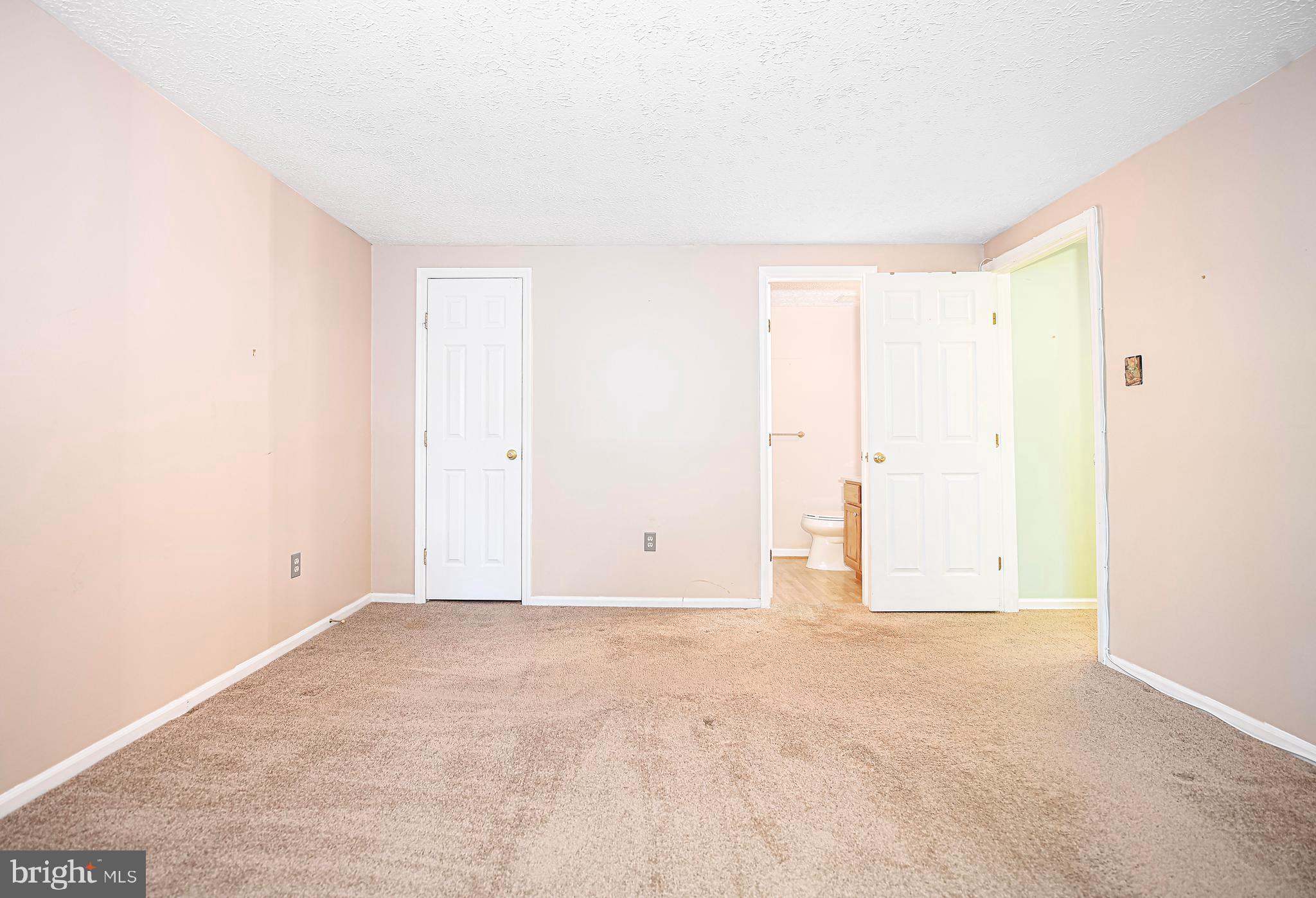 WOODBRIDGE CENTER - Residential