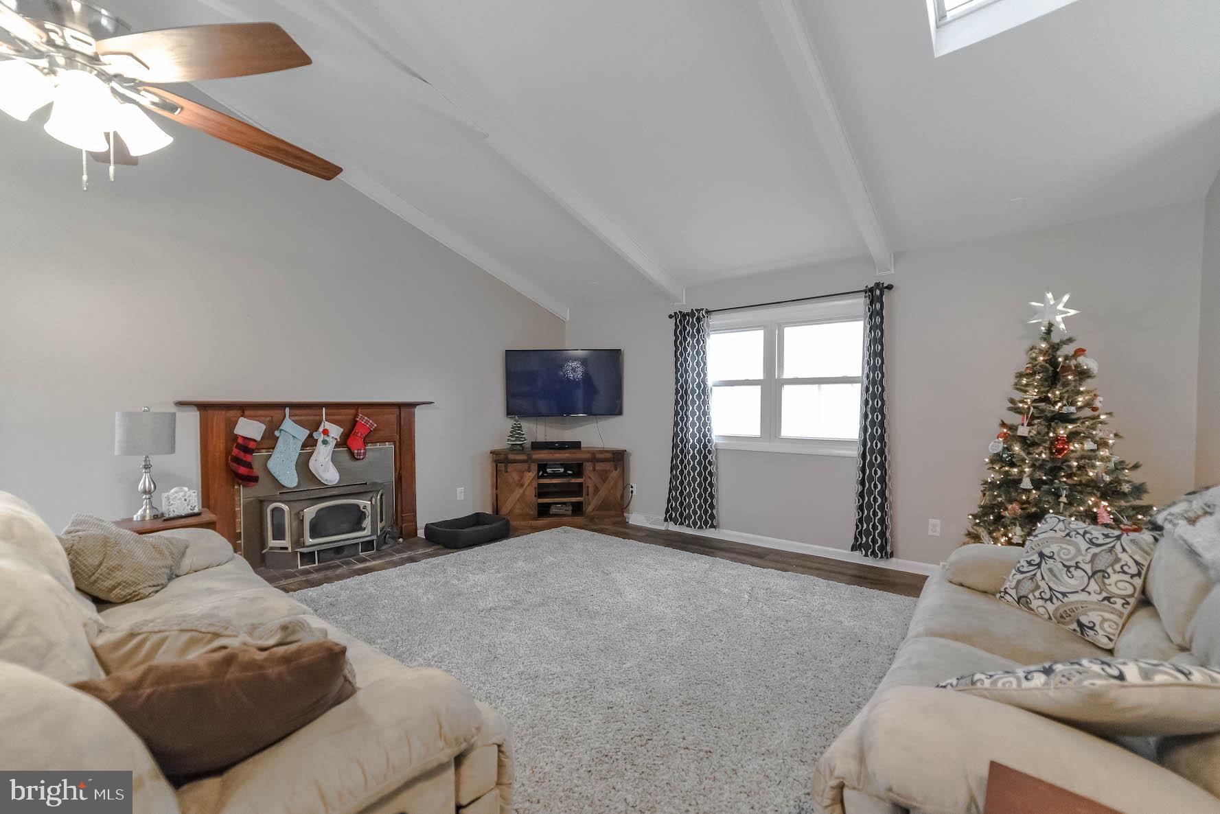 GILLENS GROVE - Residential