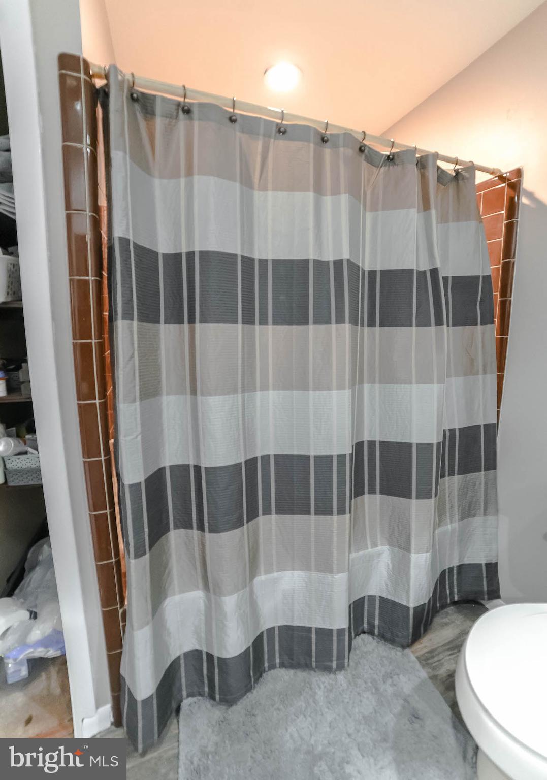 GILLENS GROVE - Residential