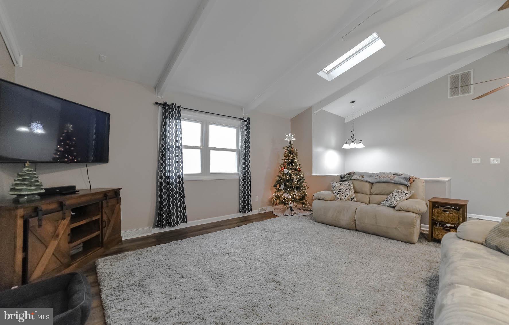 GILLENS GROVE - Residential