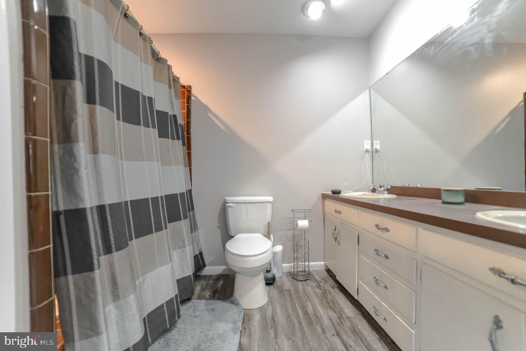 GILLENS GROVE - Residential