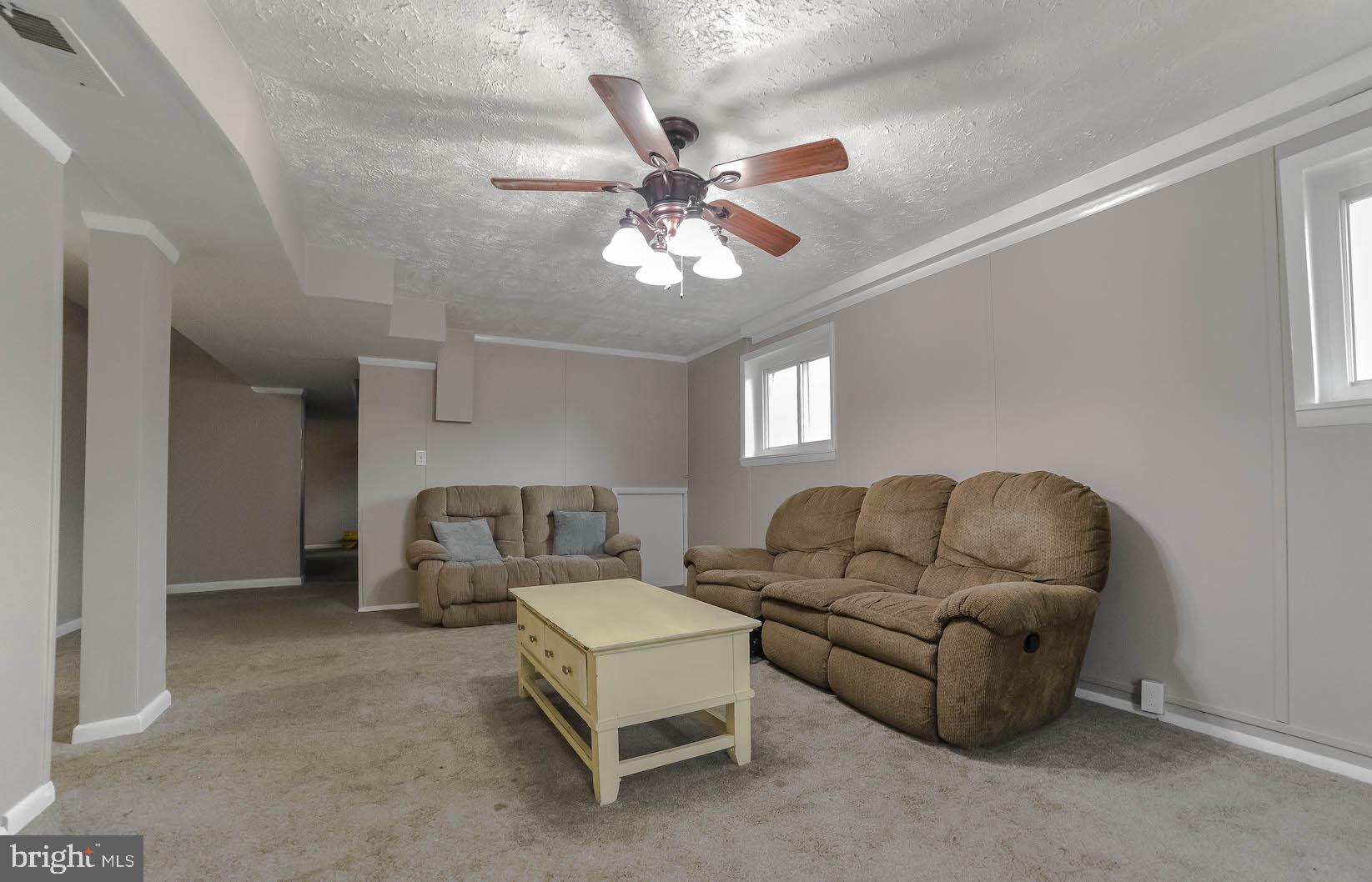 GILLENS GROVE - Residential