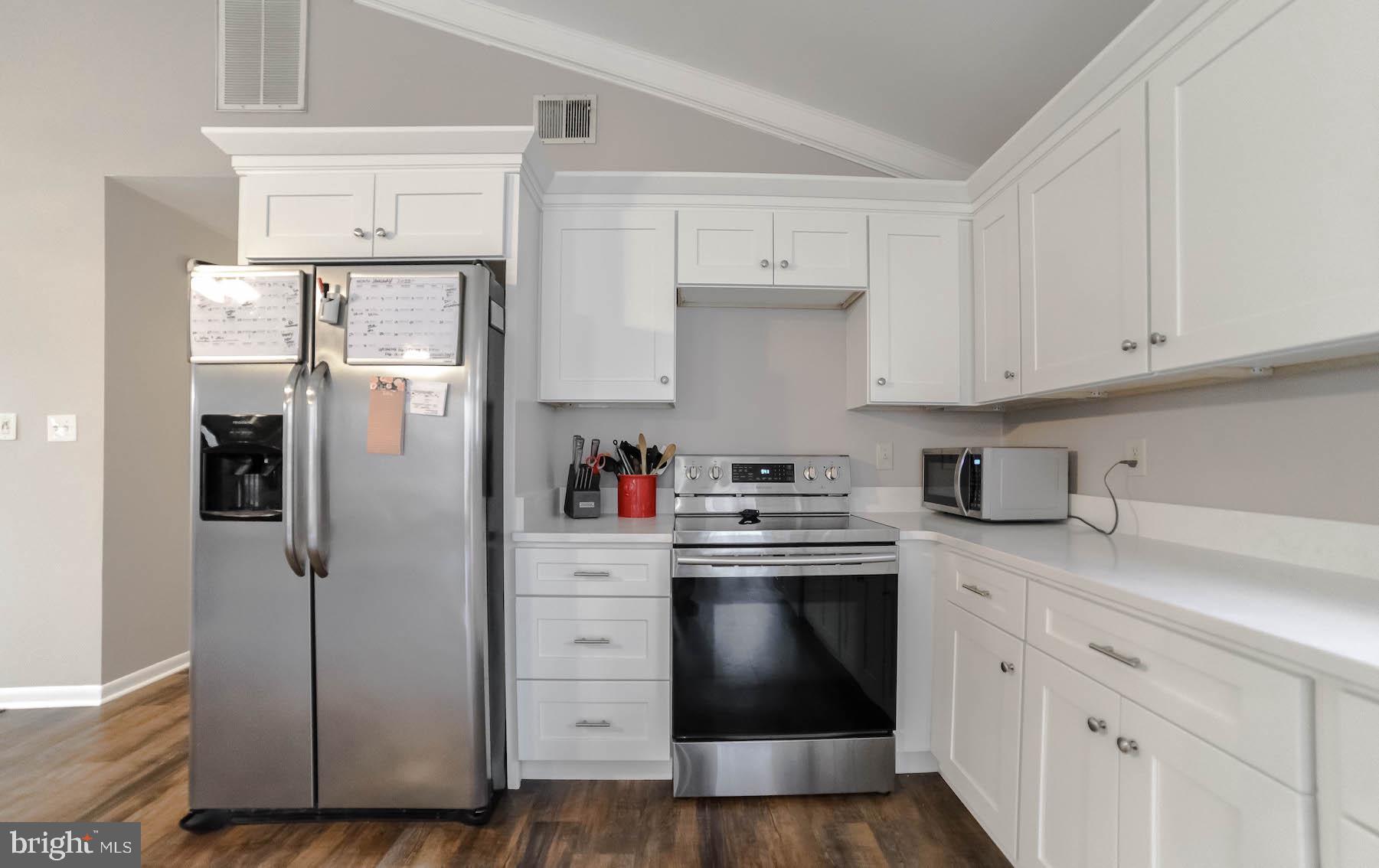 GILLENS GROVE - Residential